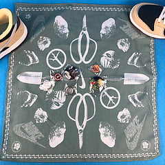 Nike Dunk Low Rooted in Peace