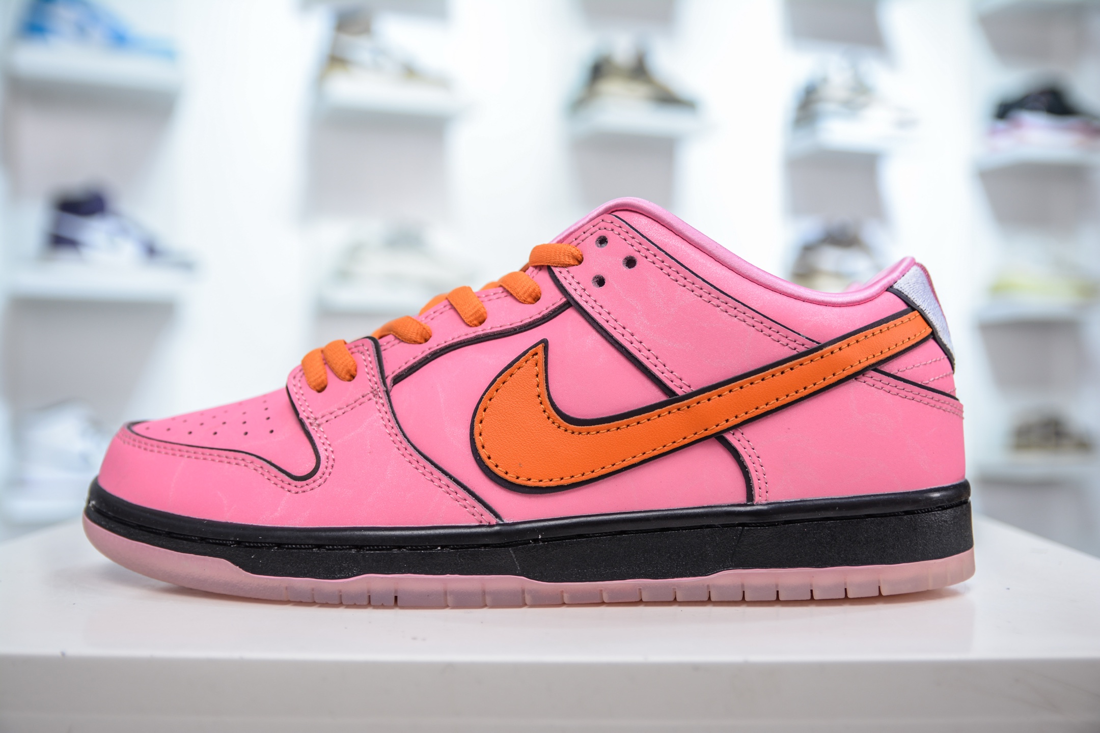 The Powerpuff Girls x Nike SB Dunk Low “Blossom”