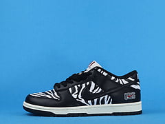 Nike SB Dunk Low Quartersnacks Zebra