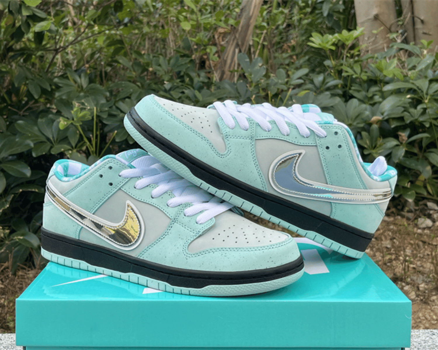 Nike SB Dunk Diamond Lobster Tiffany Customs
