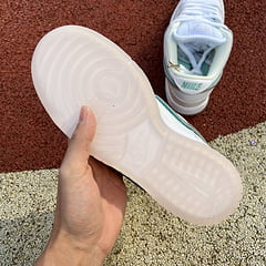 Nike SB Dunk Low Diamond Supply Co White Diamond