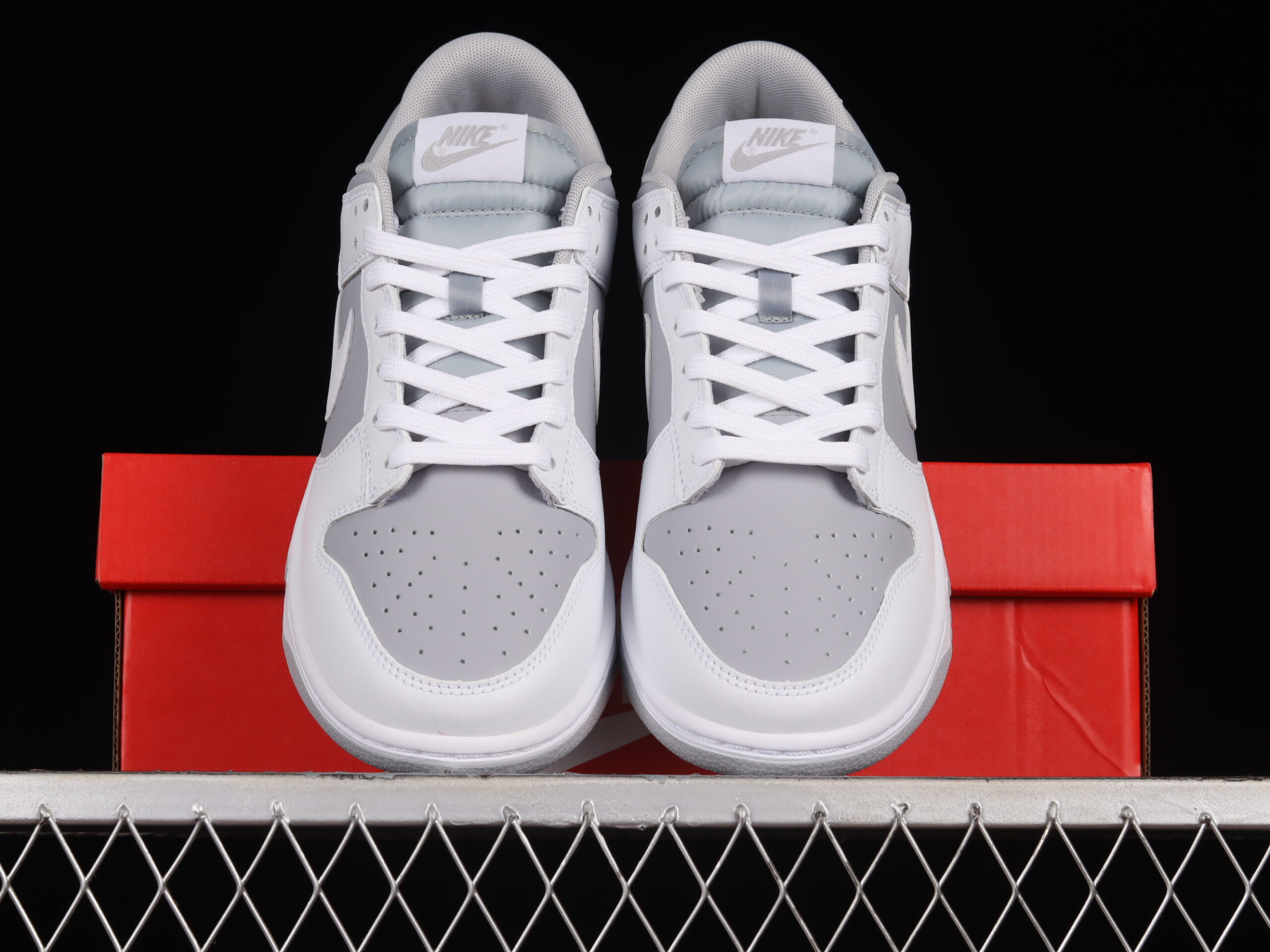 nike dunk low white grey