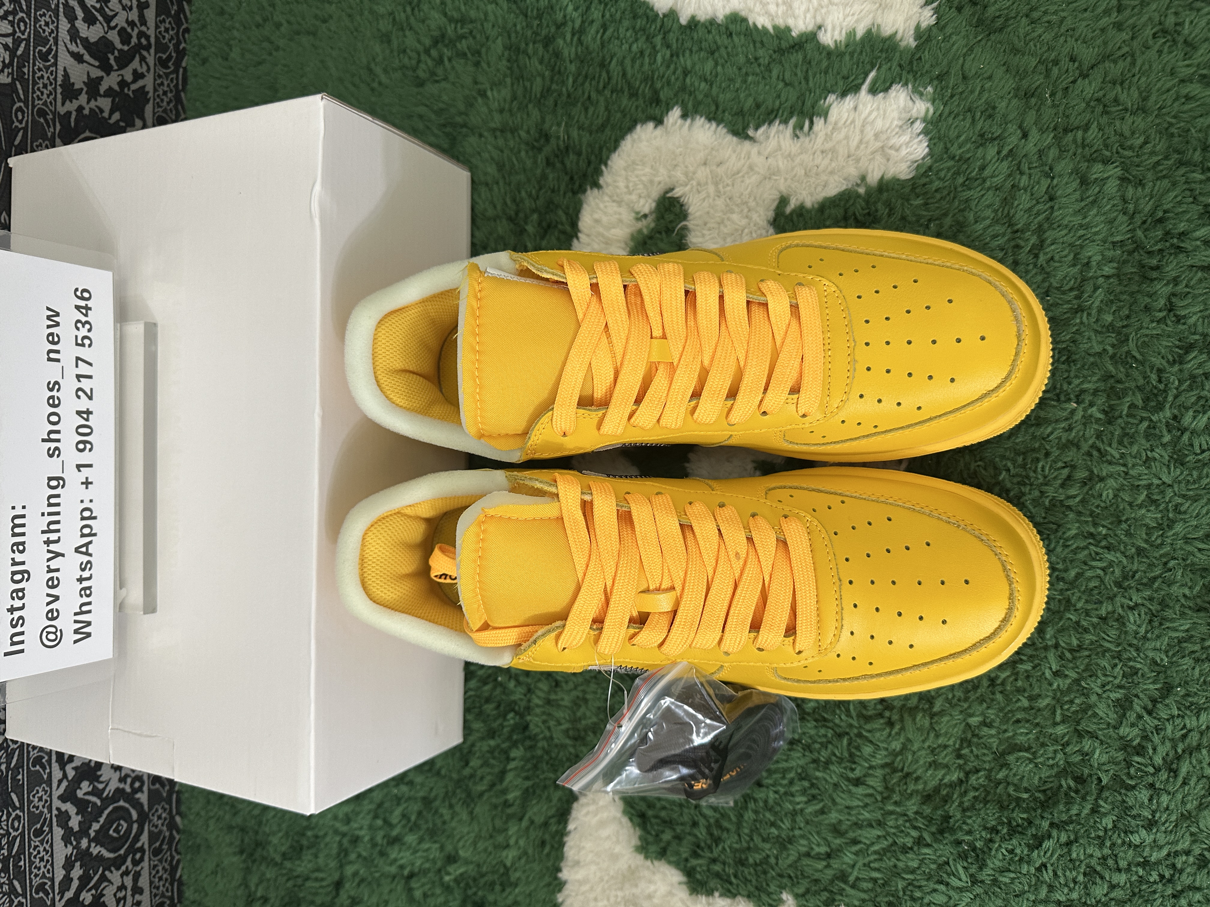 Nike Air Force 1 Low OFF-WHITE University Gold Metallic Silver