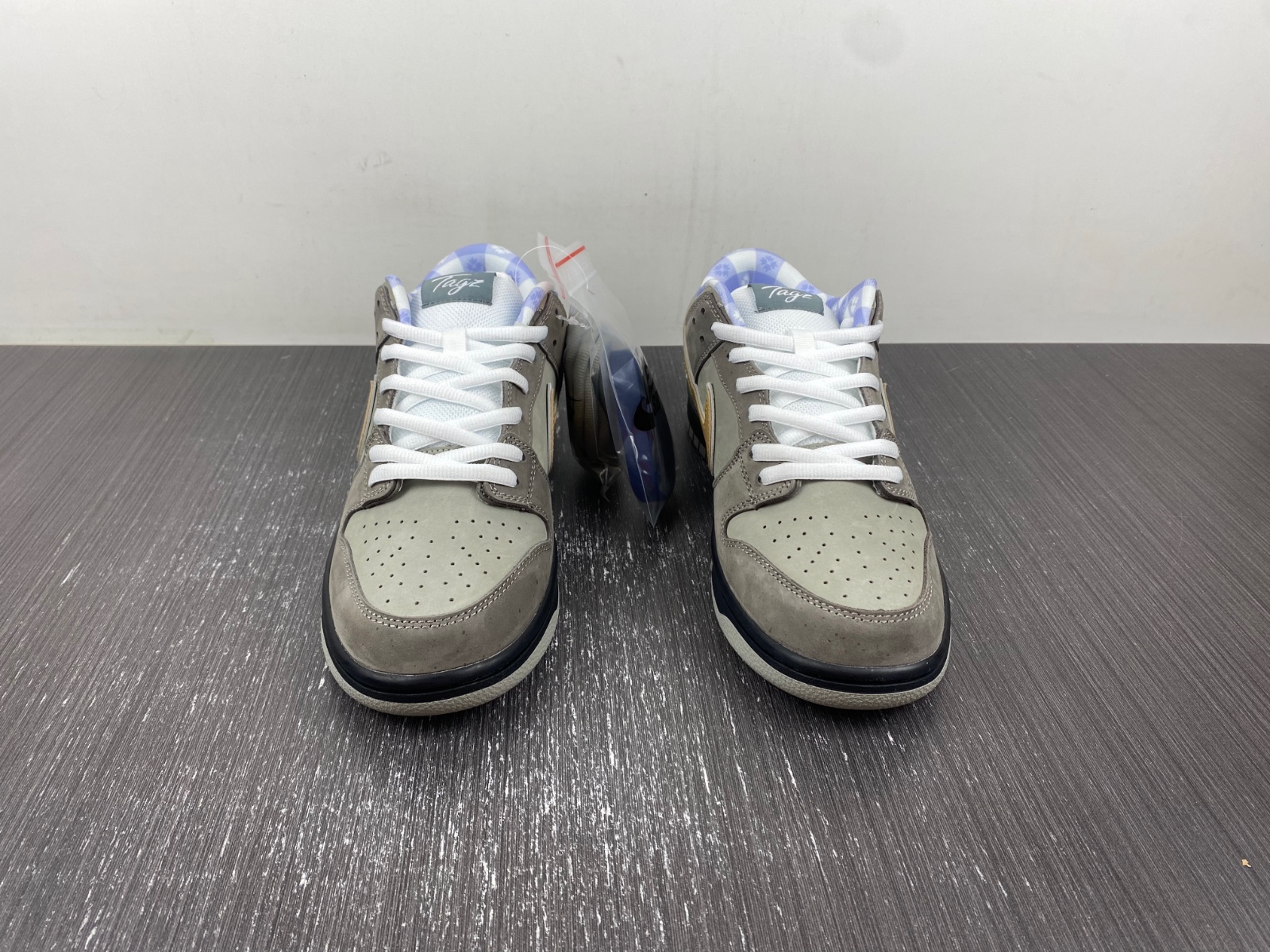 CONCEPTS x Nike SB Dunk Low TAGZ custom