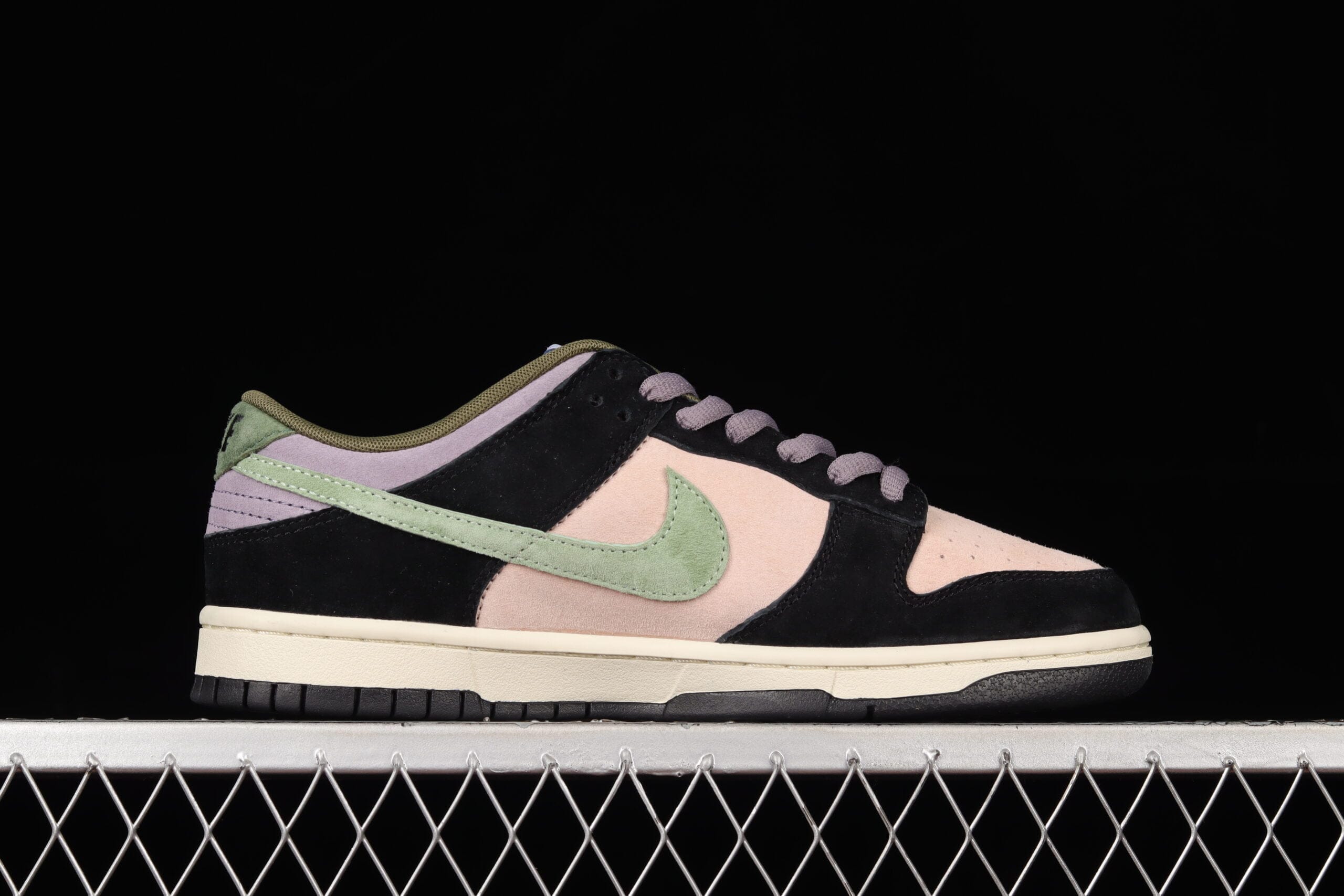 Otomo Katsuhiro x Nike SB Dunk Low Steamboy OST Purple Green