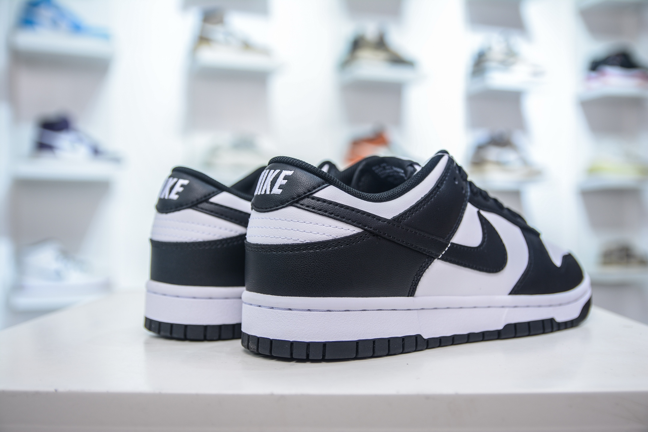 Nike Dunk Low Retro White Black