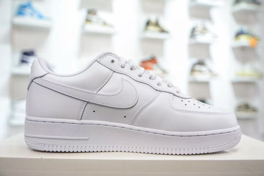 Nike Air Force 1 Low Supreme White