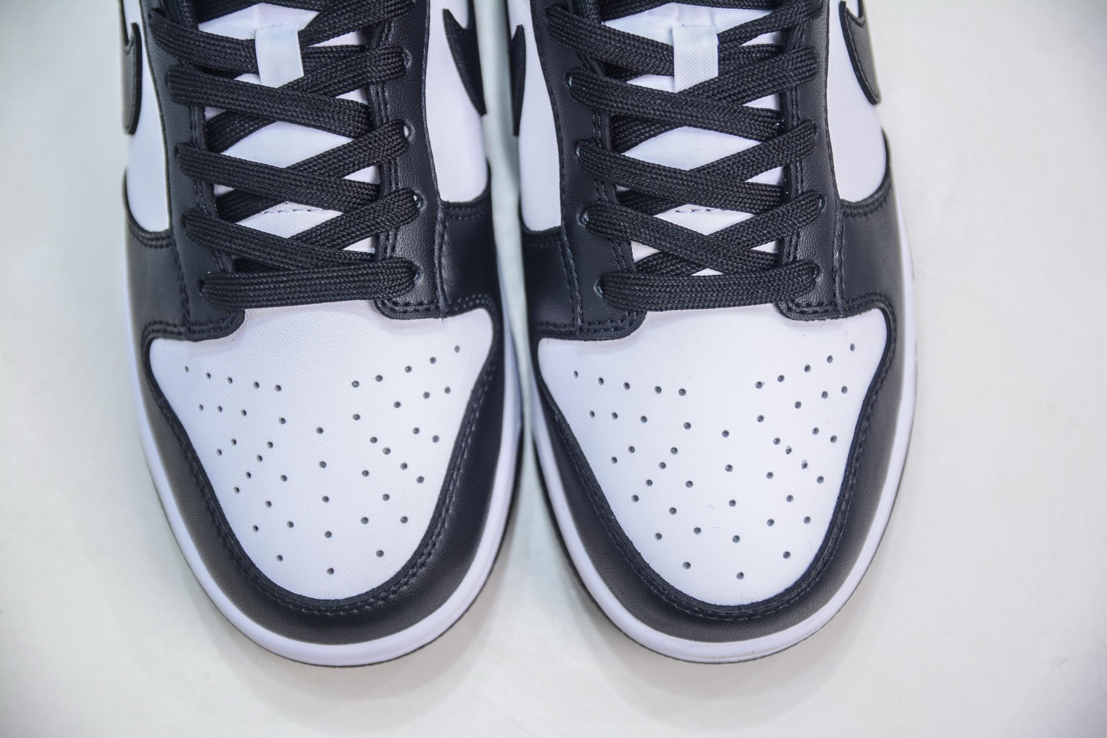 Nike Dunk Low Retro White Black