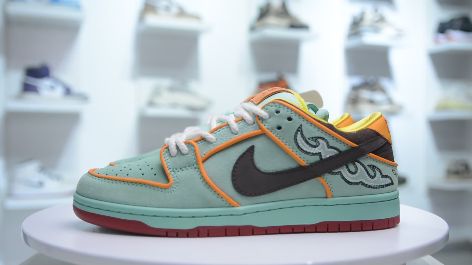 Nike SB Dunk Low Rodeo Tourmaline