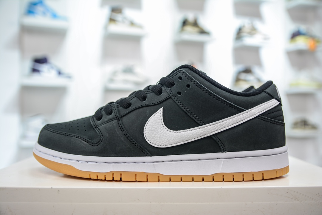 Nike SB Dunk Low Pro Black Gum