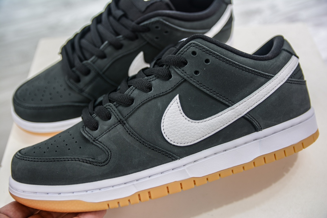 Nike SB Dunk Low Pro Black Gum