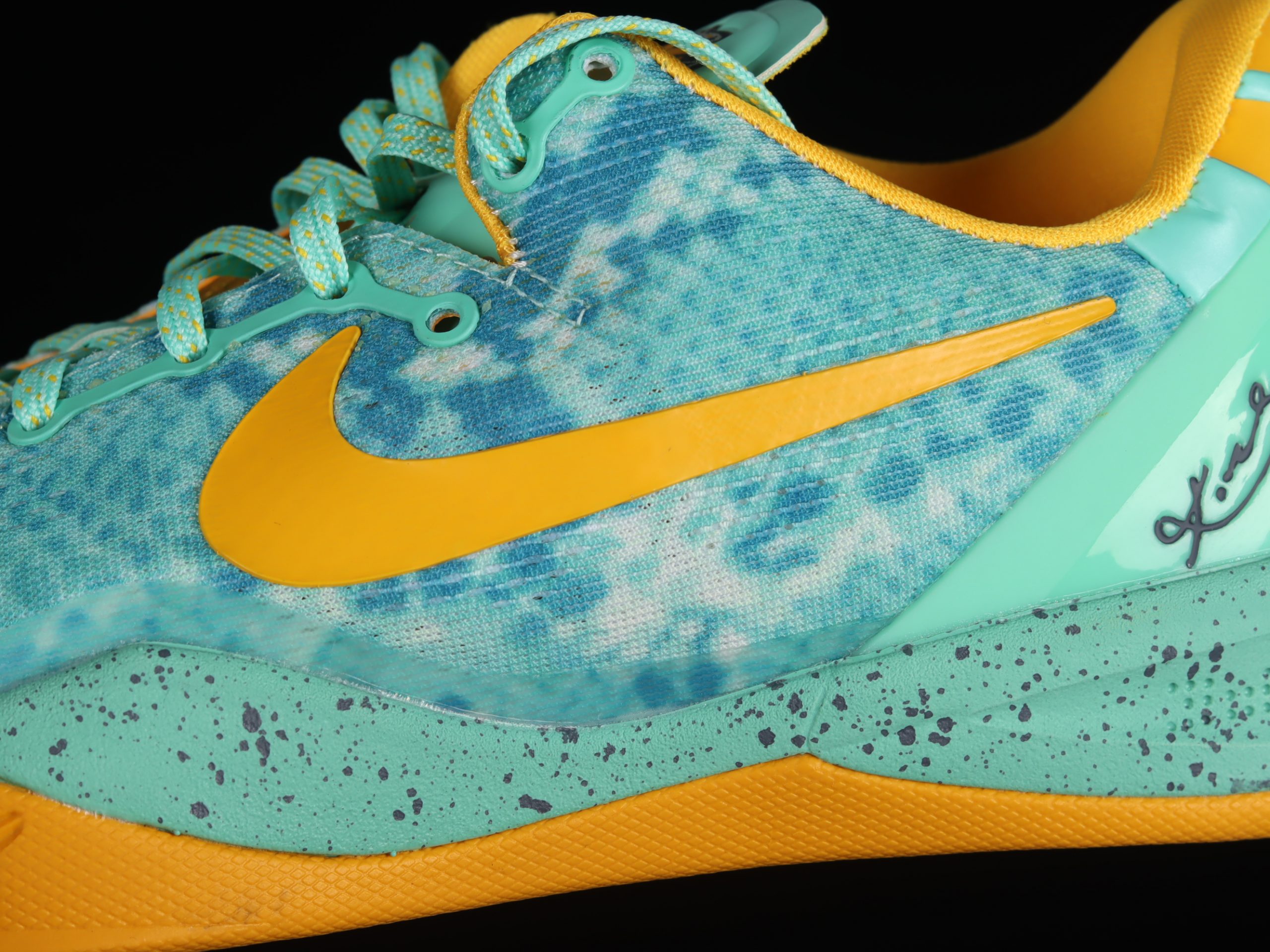 Nike Kobe 8 System Green Glow Laser Orange