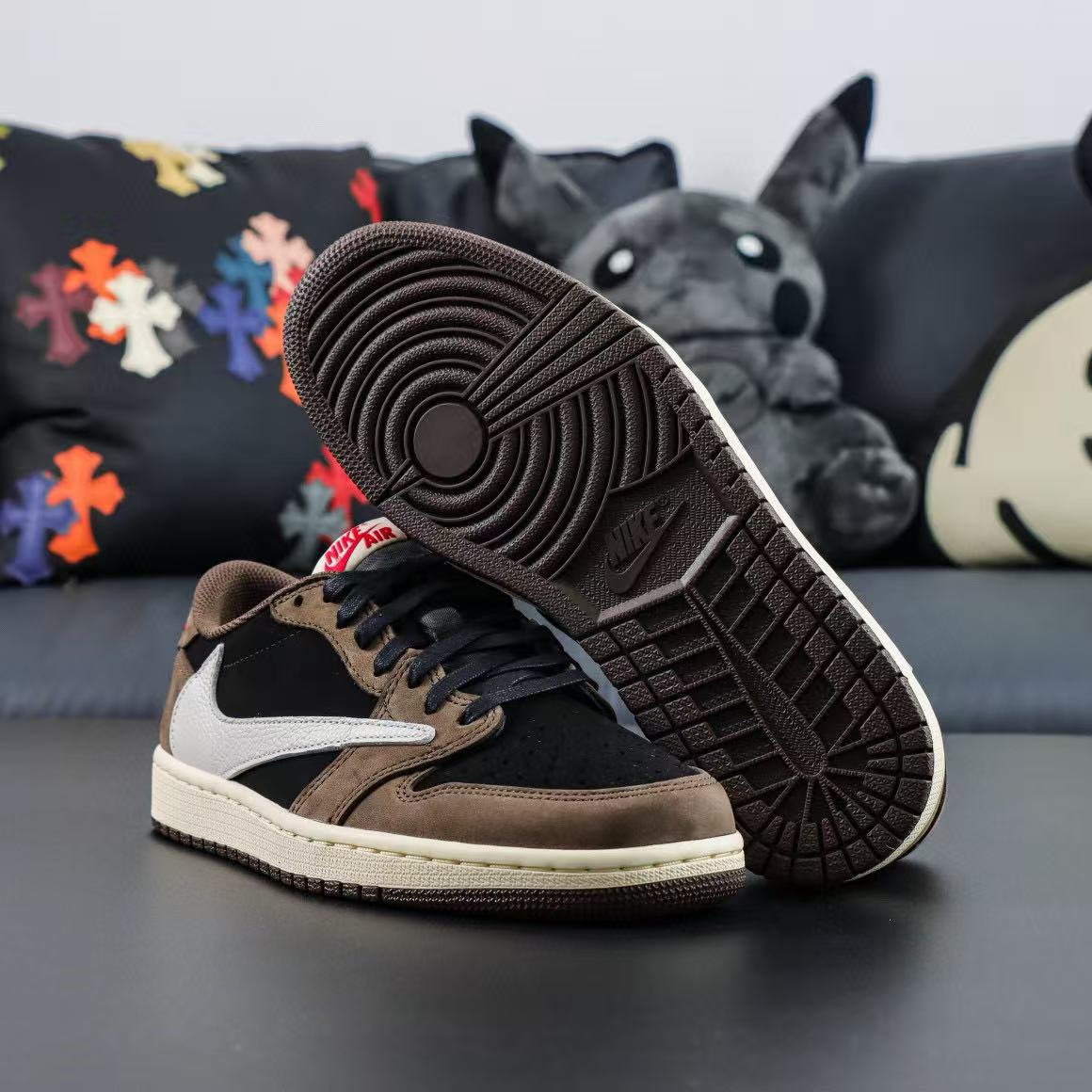 Travis Scott x Jordan Air Jordan 1 Low OG