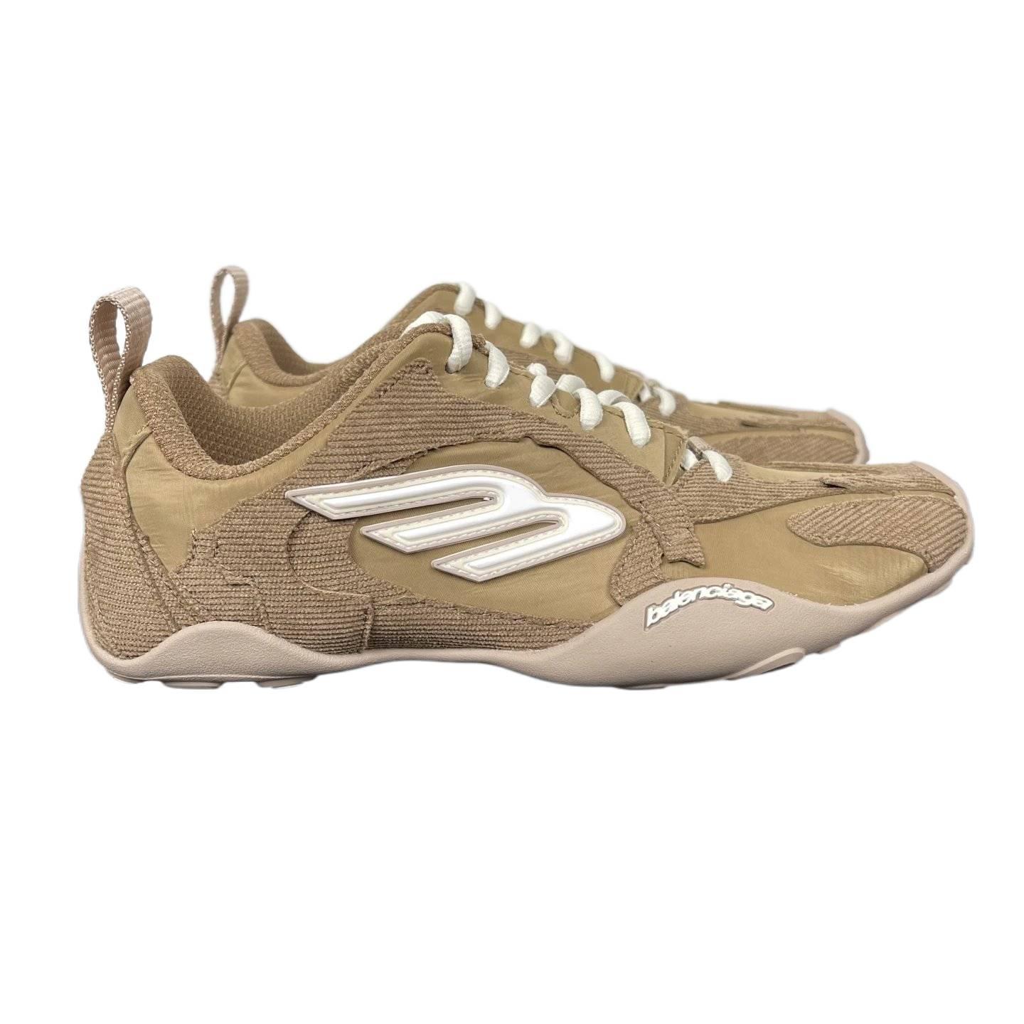 Balenciaga (16th generation)