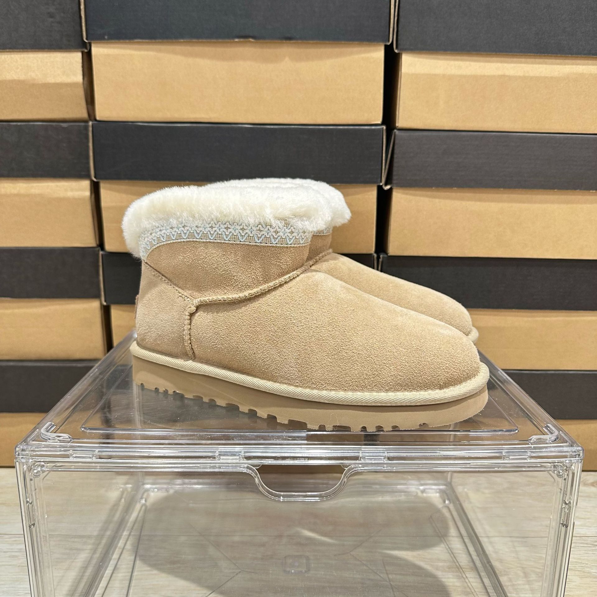 UGG Taslin Snow Boots