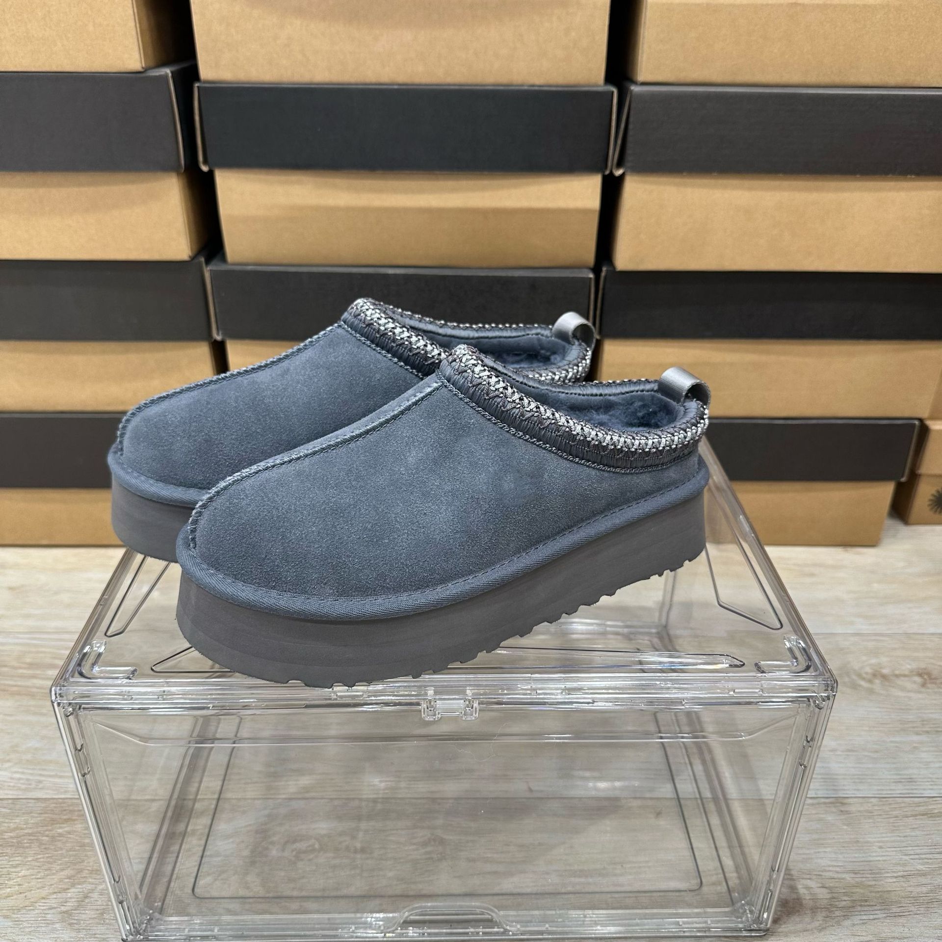 UGG Thick-Soled Ethnic Style Slippers