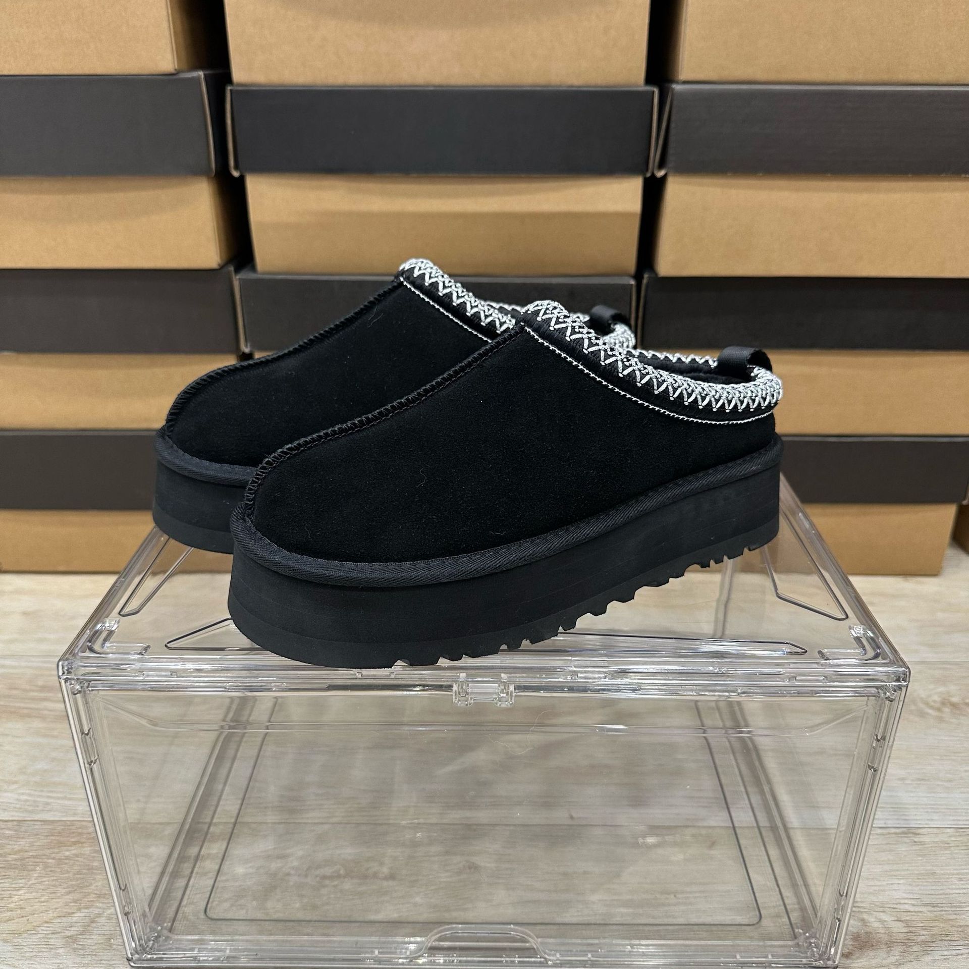 UGG Thick-Soled Ethnic Style Slippers