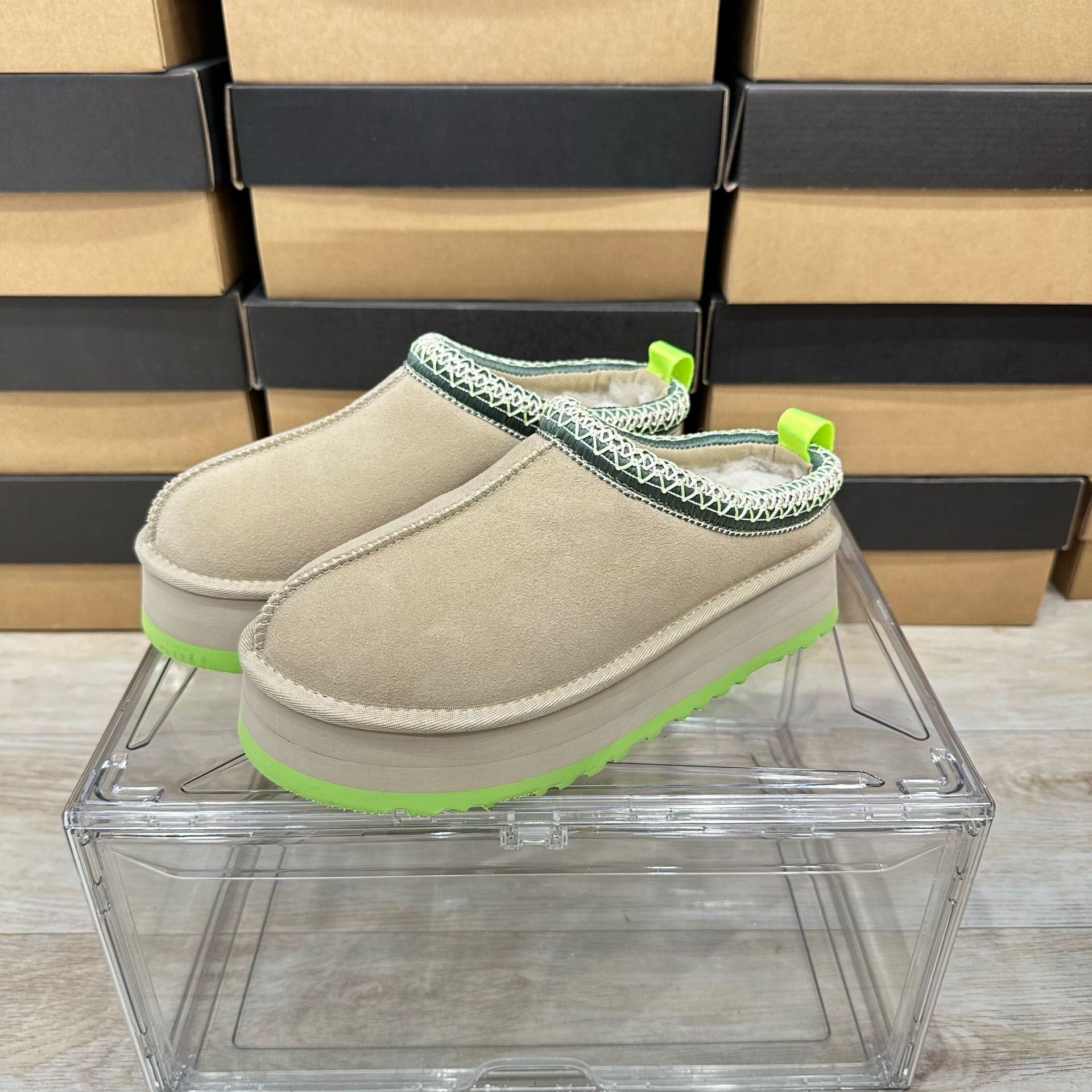 UGG Thick-Soled Ethnic Style Slippers