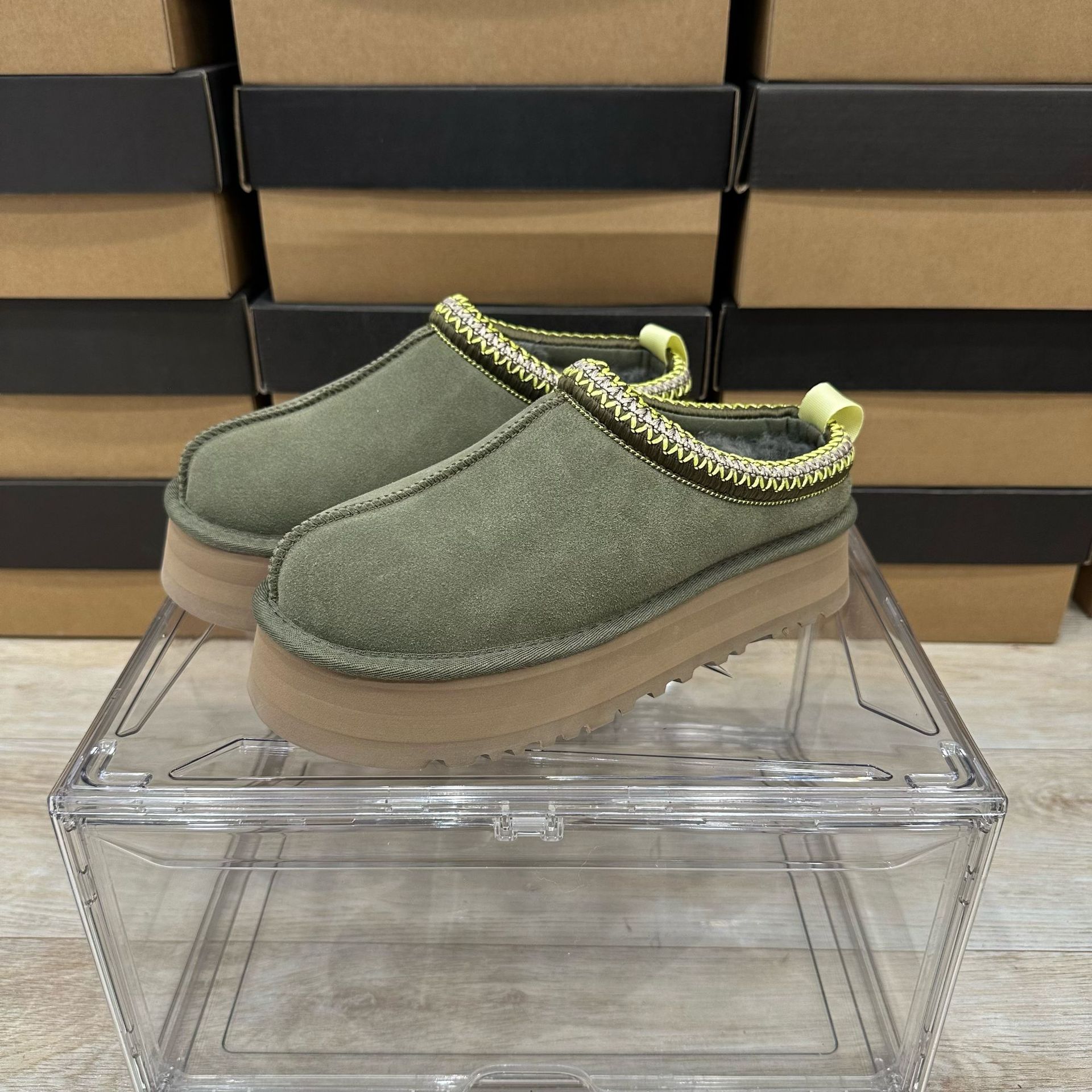 UGG Thick-Soled Ethnic Style Slippers