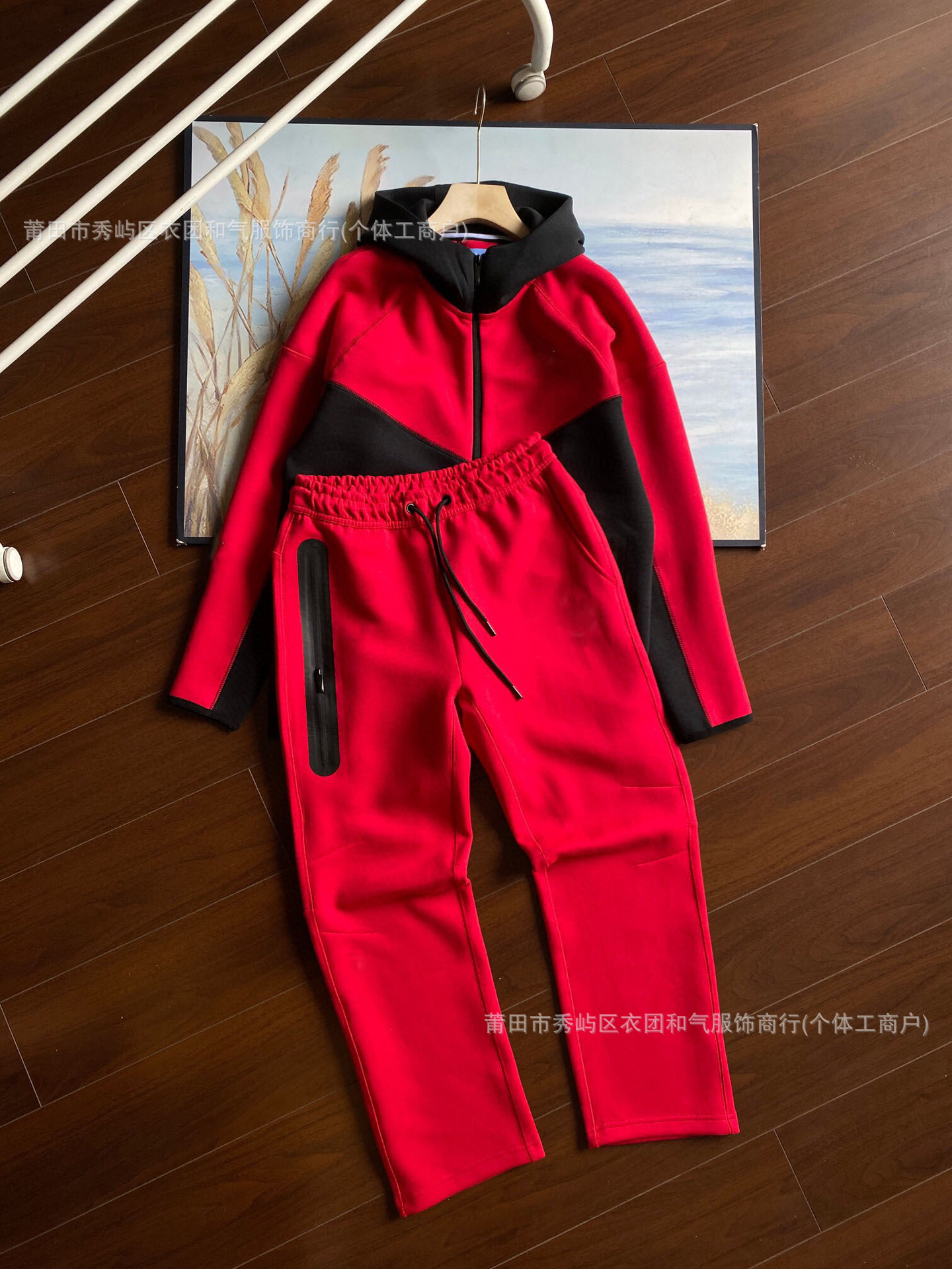 Hooded Jacket and Sweatpants Set N