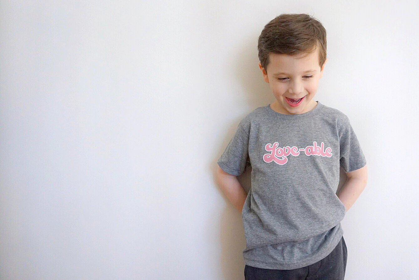 LOVE-ABLE KIDS T-SHIRT