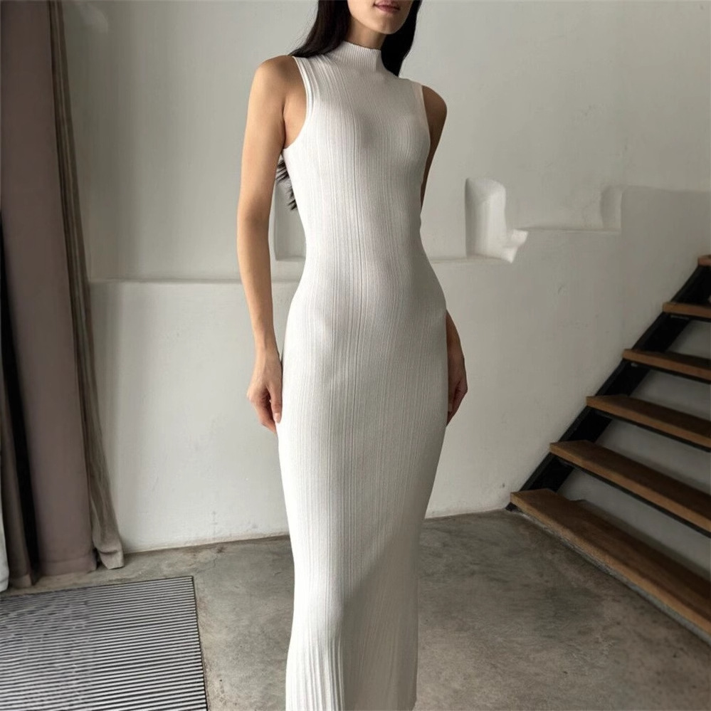 Knitted high-neck sleeveless tight skirt spring and summer new mid-length skirt elegant French European and American dress for women - white