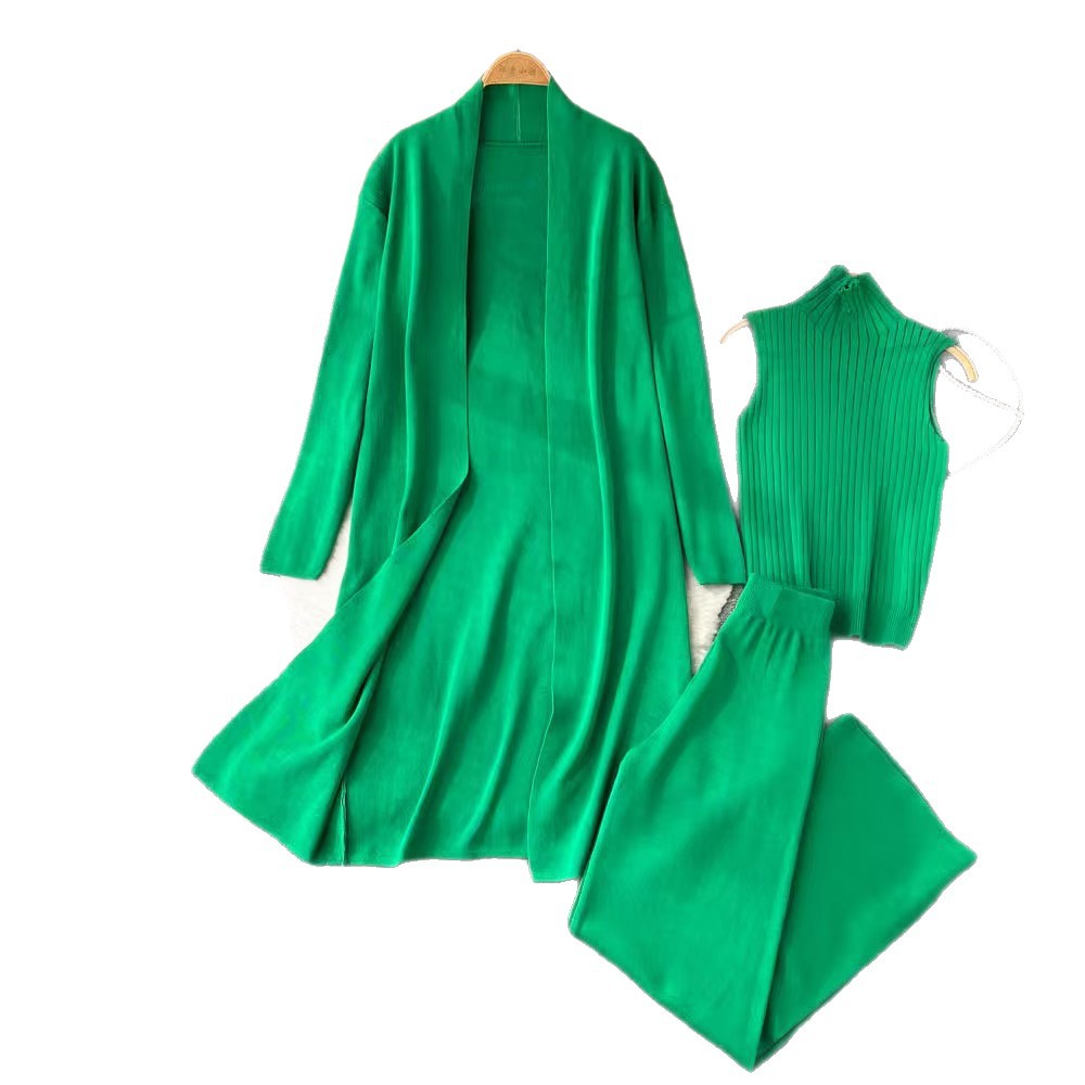 Solid color casual suit for women: shawl coat + V-neck bottoming sweater + wide-leg trousers three-piece suit green