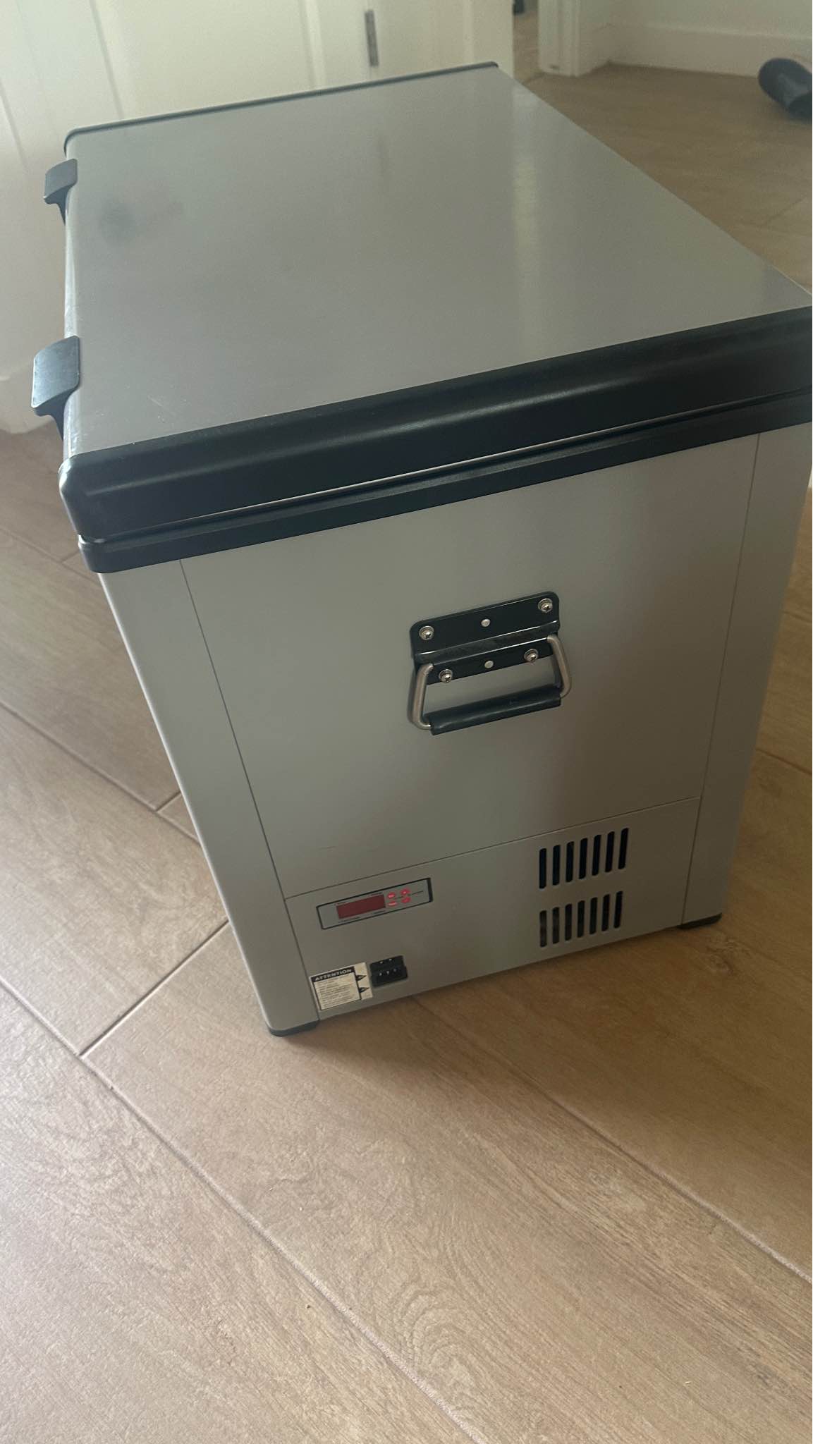 Whynter FM-85G 85 Quart Fridge Portable Refrigerator and Deep, AC 110V/ DC 12V, Real Chest Freezer with-8°F to 50°F Temperature Range, Gray