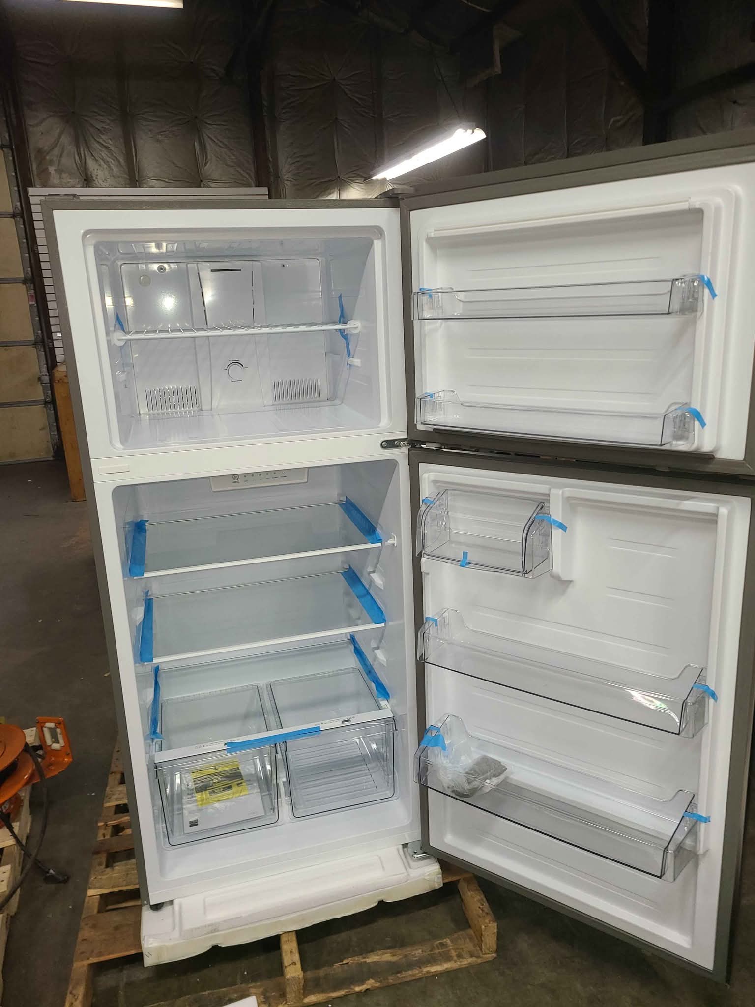 Kenmore 30 in. 18.1 cu. ft. Capacity Refrigerator/Freezer with Adjustable Glass Shelving, Humidity Control Crispers, Ice Maker, ENERGY STAR Certified, Fingerprint Resistant Stainless Steel