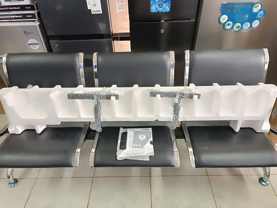 Samsung 85-Inch Class Crystal UHD U8000F 4K Smart TV (2025 Model) Endless Free Content, Crystal Processor 4K, MetalStream Design, Knox Security, Alexa Built-in