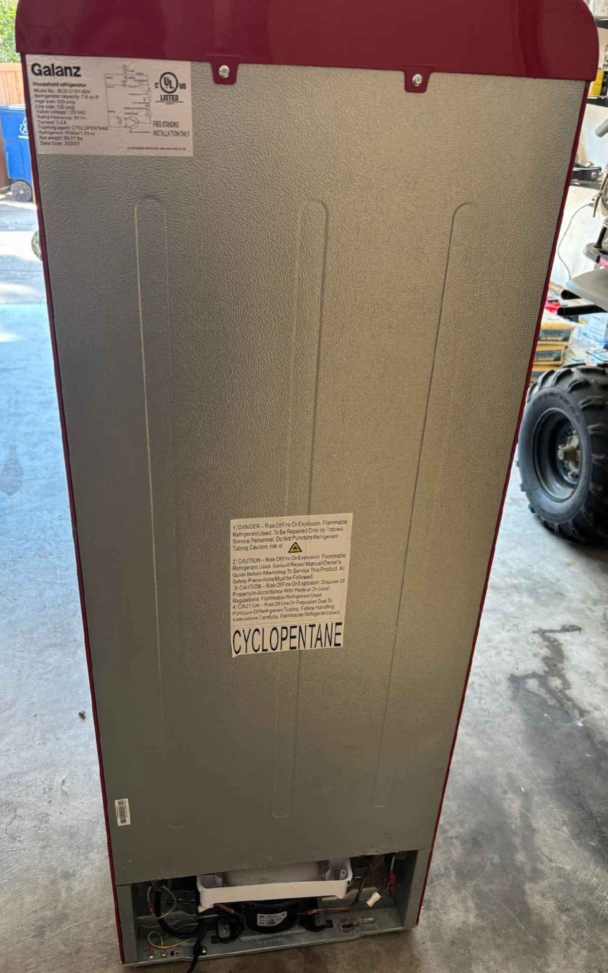 Galanz GLR12TRDEFR Refrigerator, Dual Door Fridge, Adjustable Electrical Thermostat Control with Top Mount Freezer Compartment, Retro Red, 12.0 Cu Ft