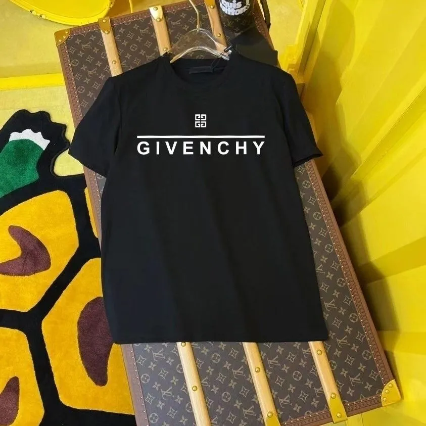 GIVENCHY