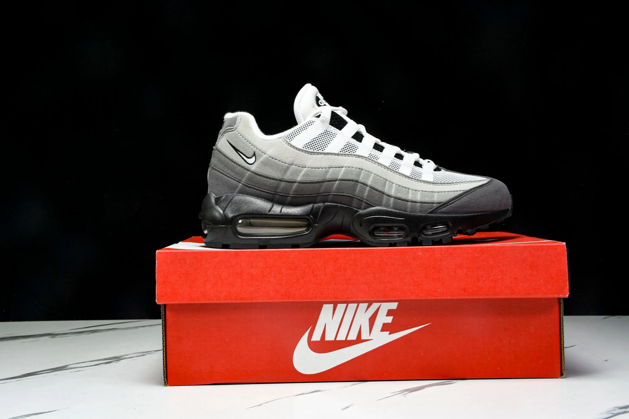 AM95 OG 'Black Anthracite'