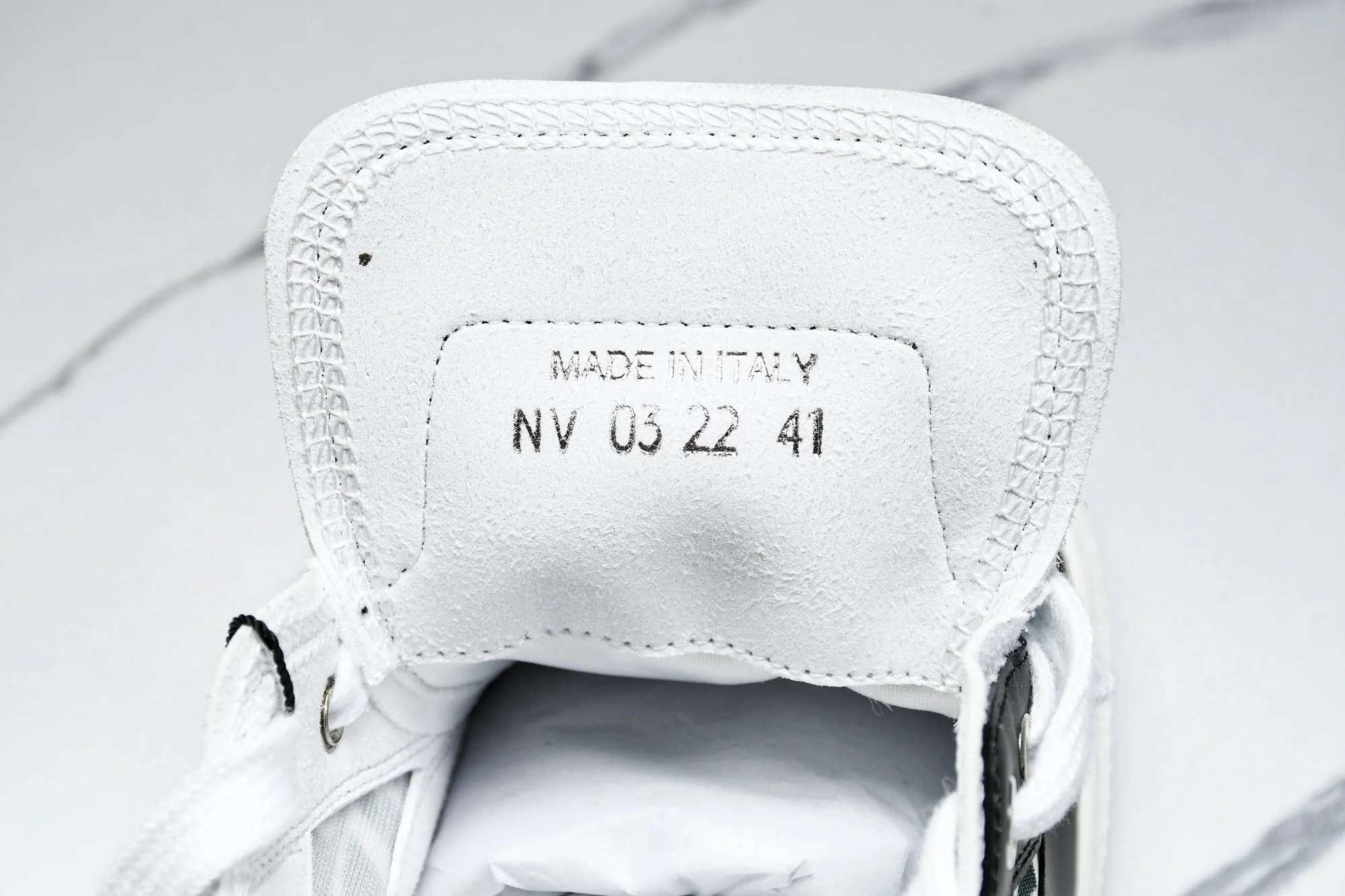 D1or B23 Low 'Oblique Black White'