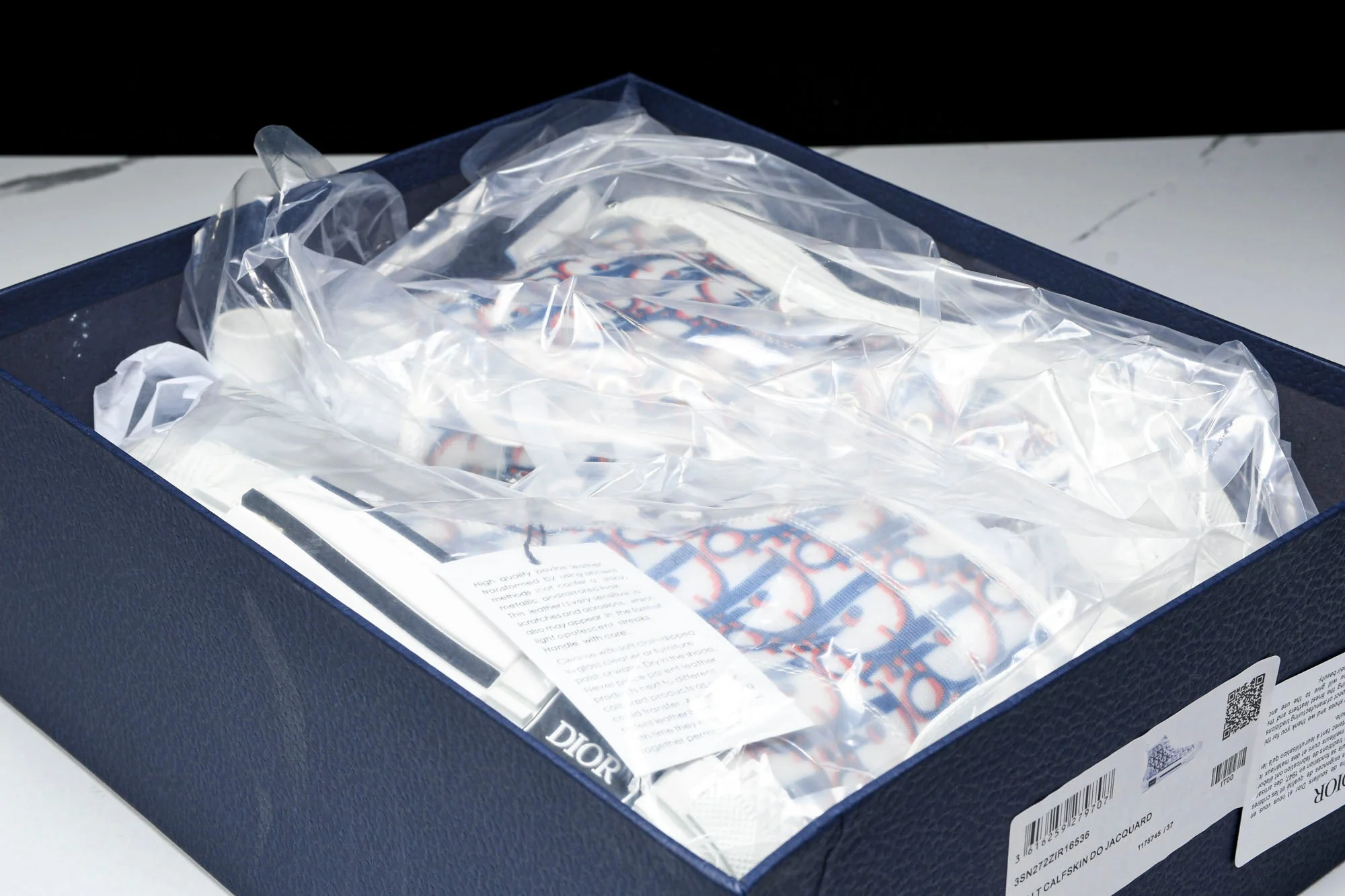 D1or B23 High 'Oblique Red Blue Pixel'