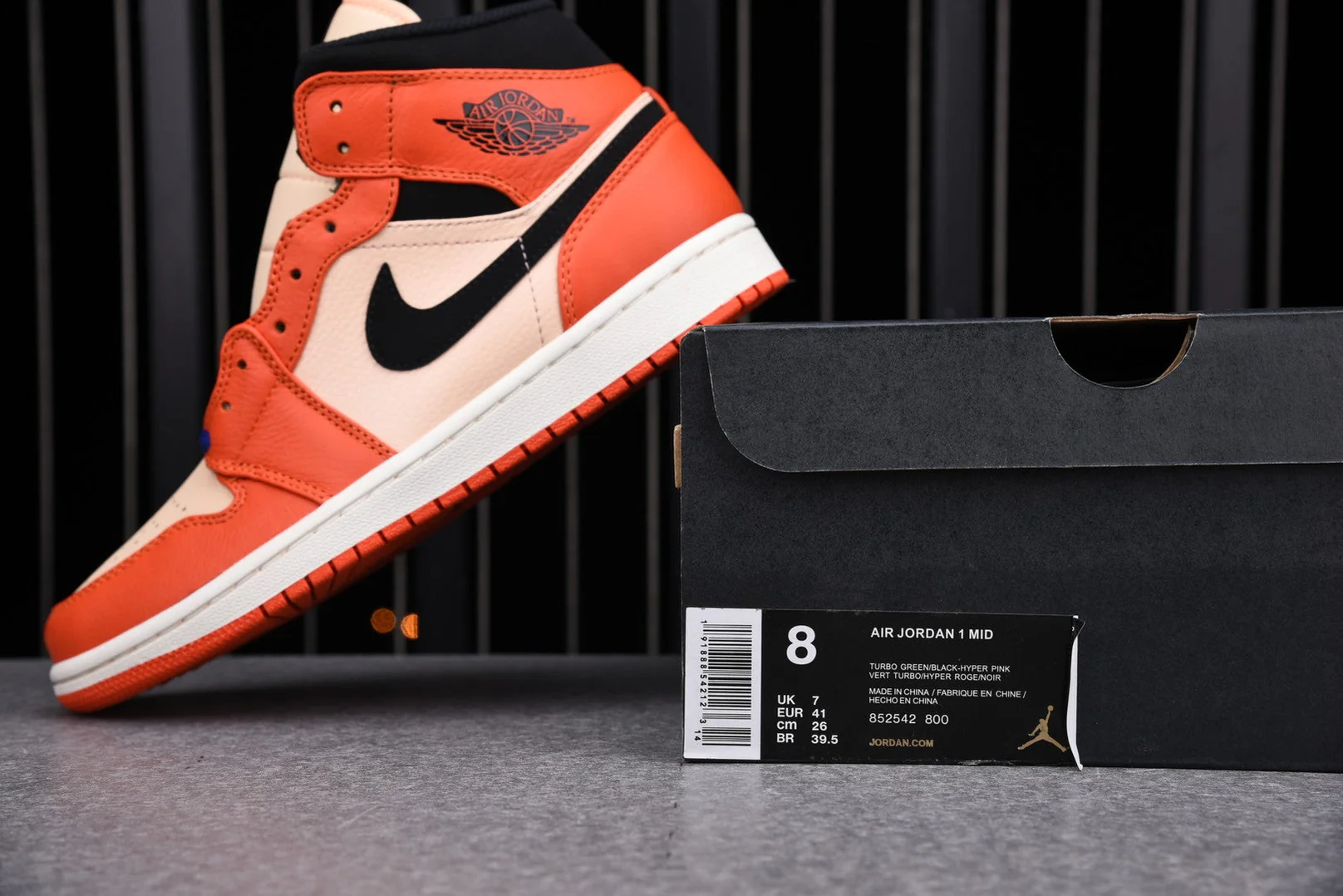 AJ1 Retro Mid SE 'Team Orange'