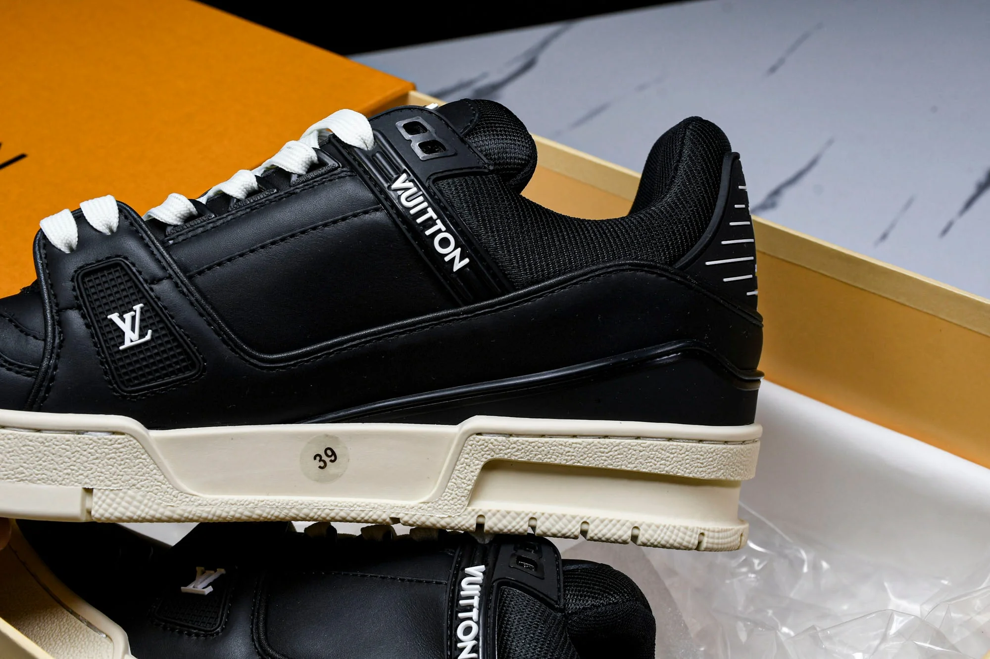 Louis Vuittоп Trainer Low 'Black'