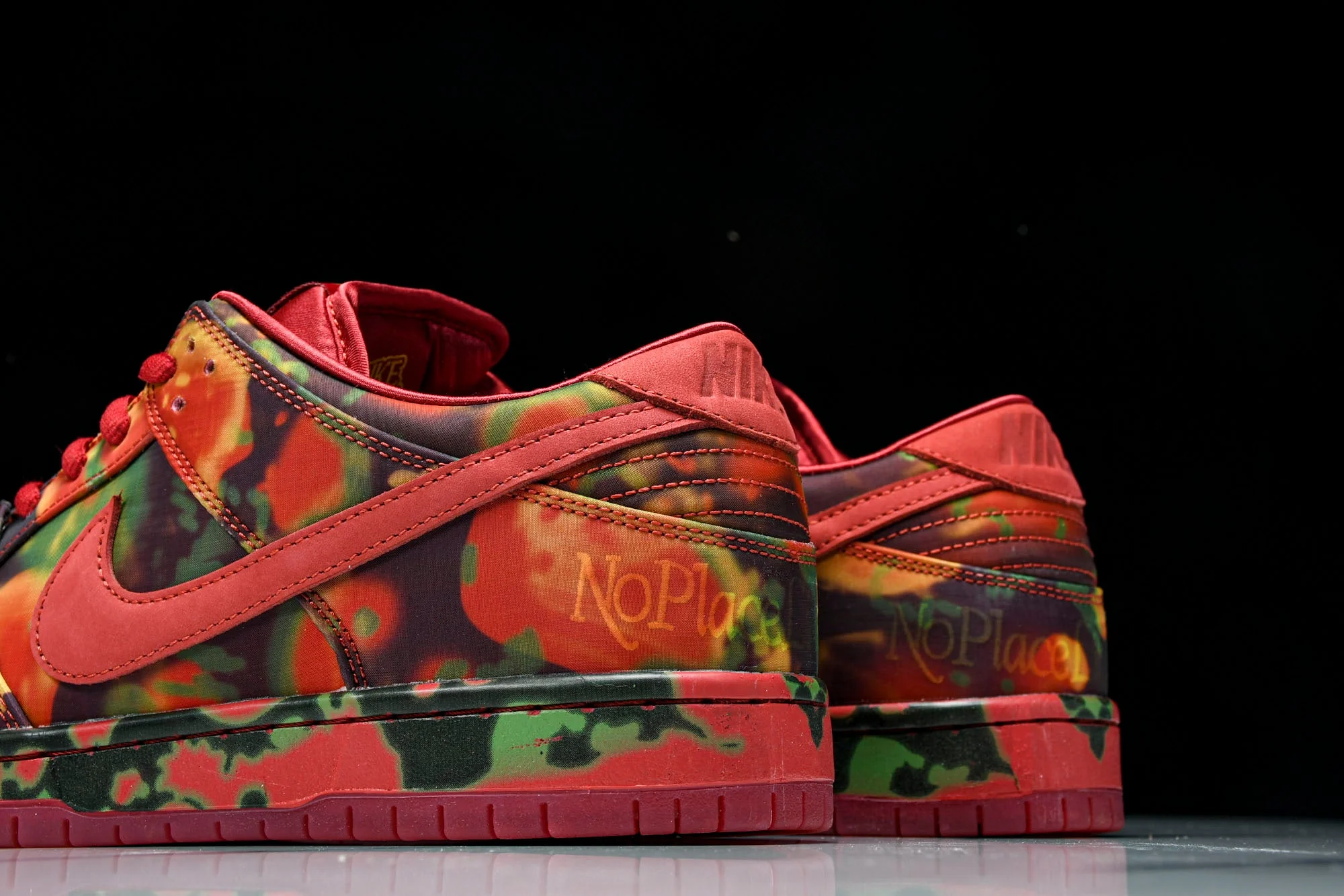 SB Dnk Low x Wizard of Oz 'Poppy Field'