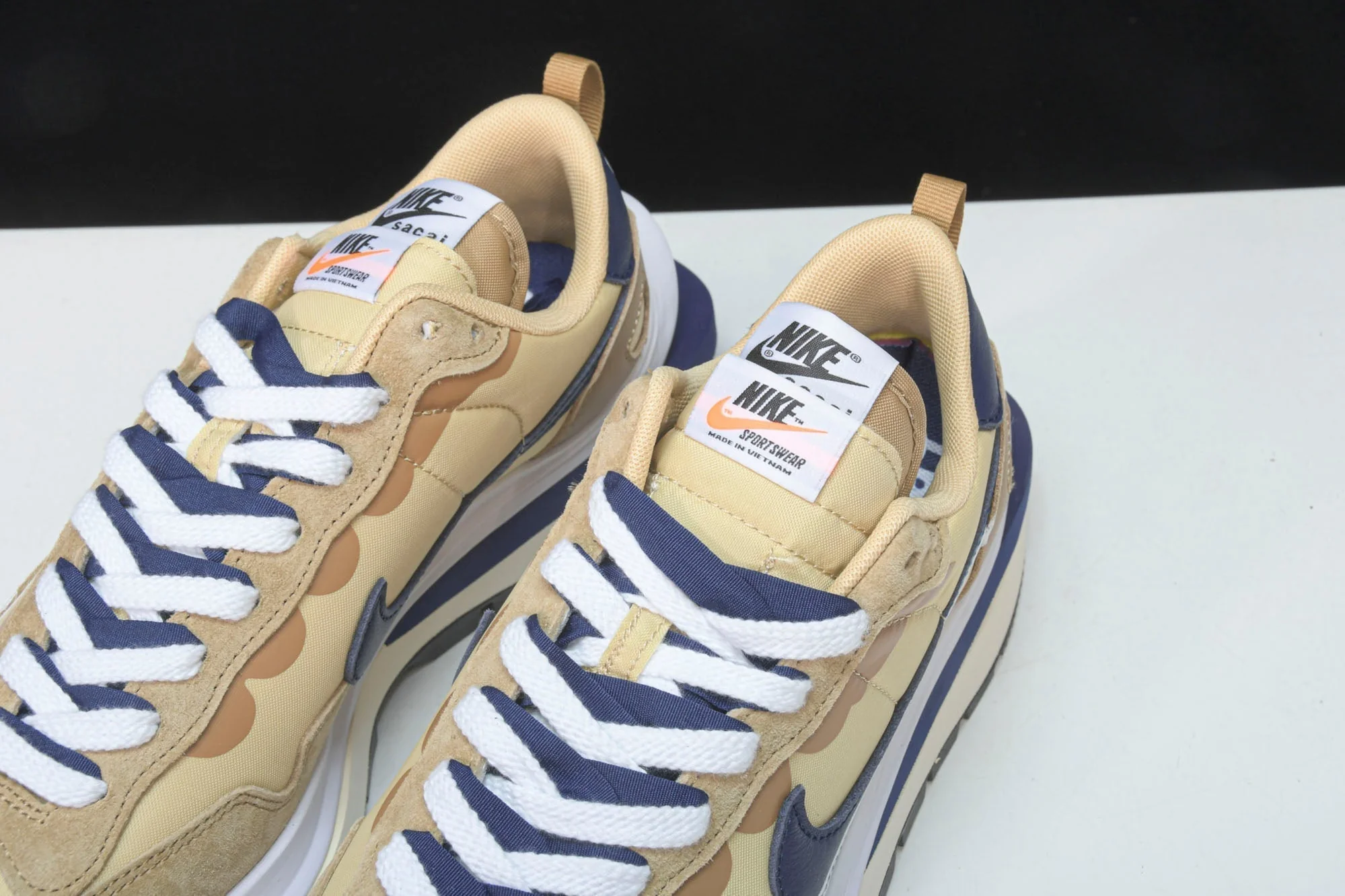 Sacai VaporWaffle 'Sesame'