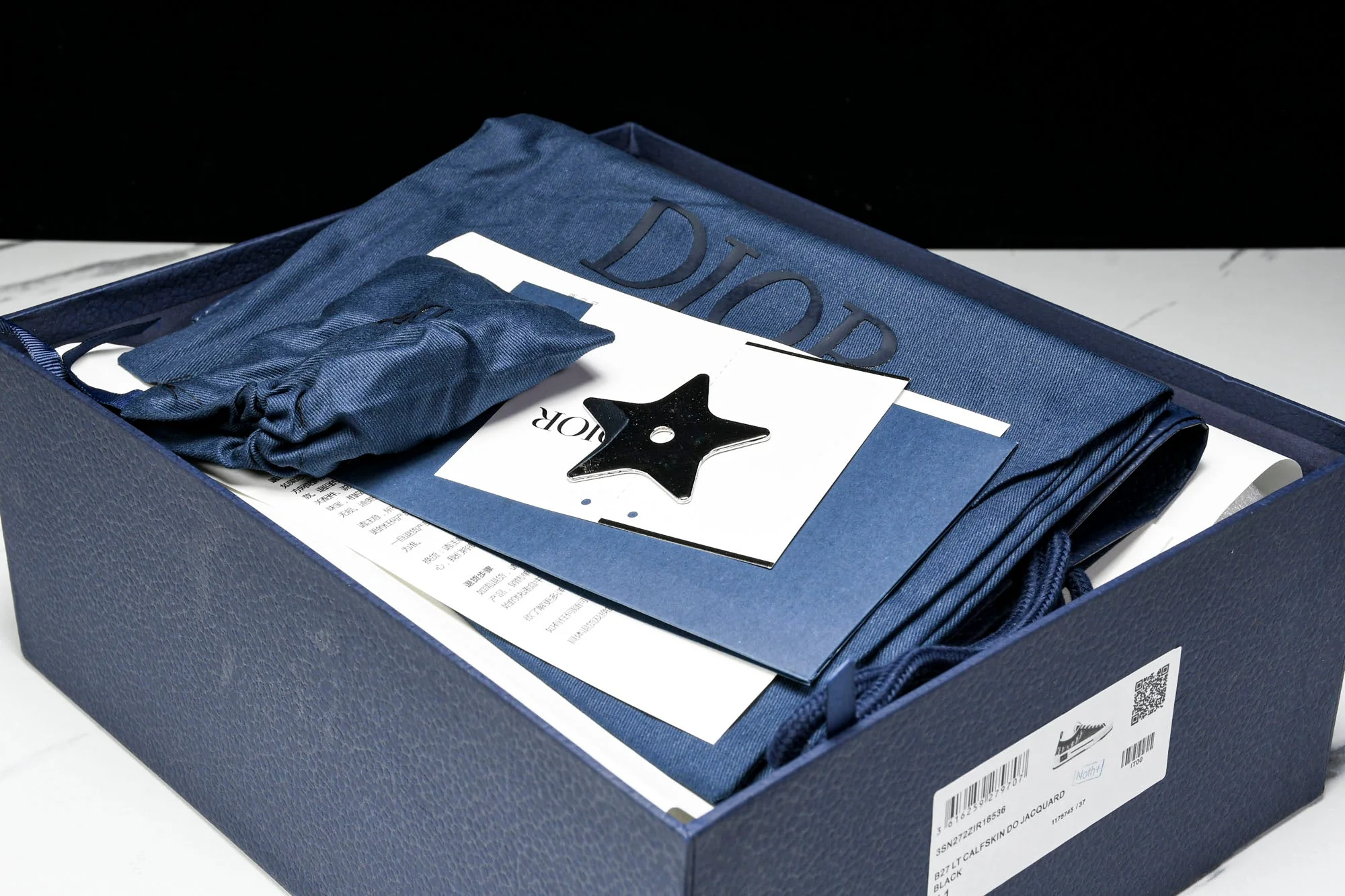 D1or B23 Low 'Oblique Black White'