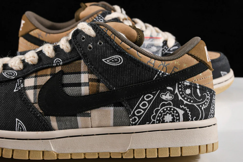 Travis Scott SB Dnk Low