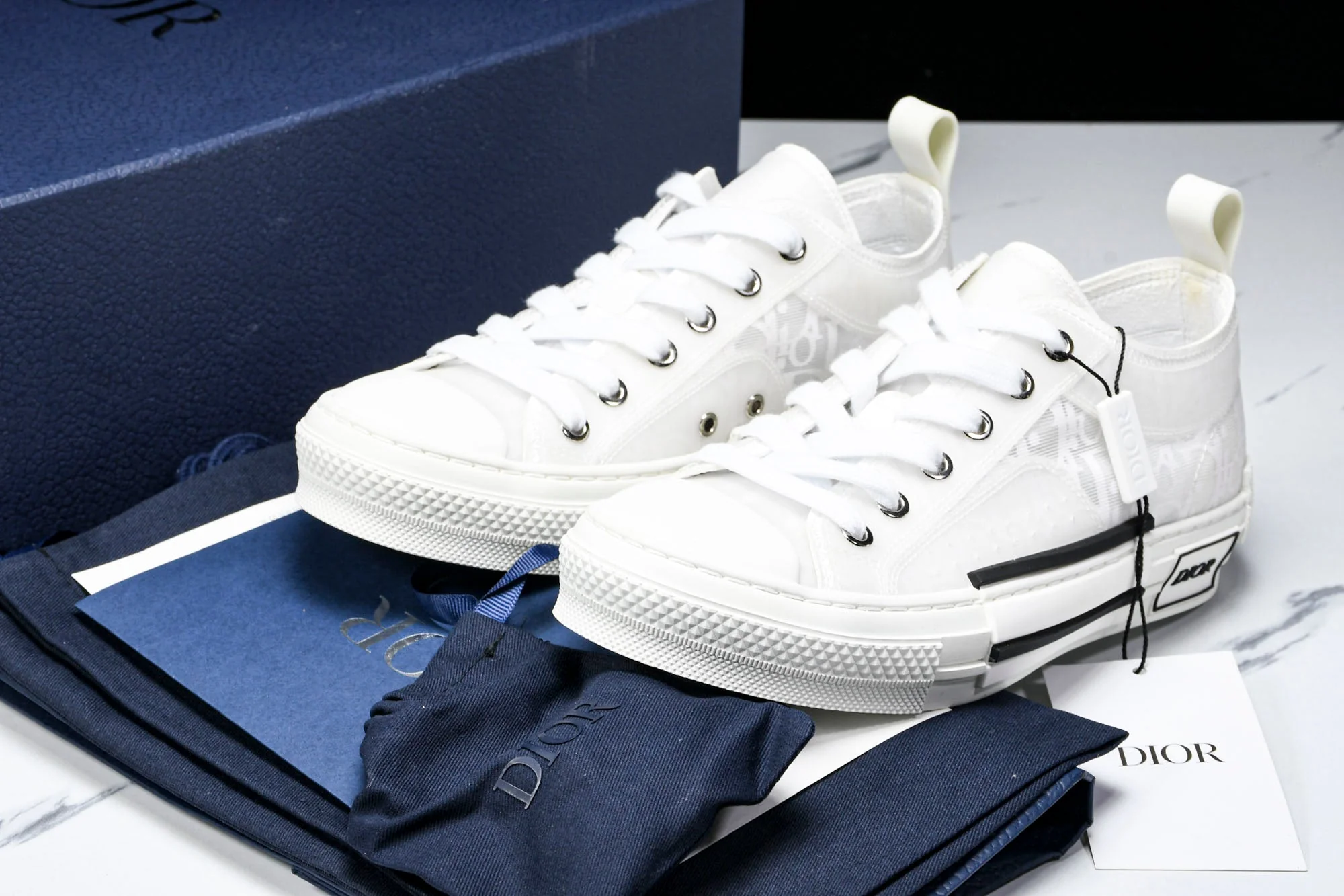 D1or B23 Low 'Oblique White'