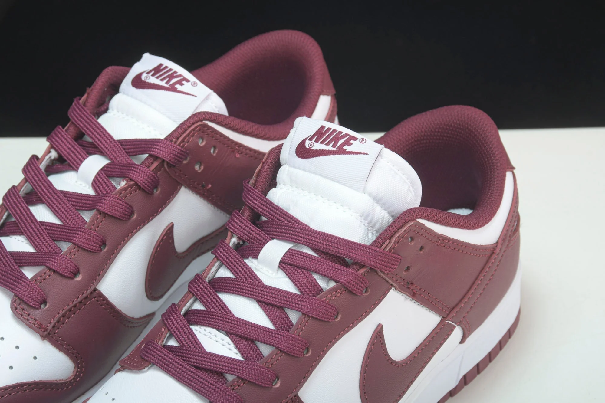 Dnk Low 'Dark Beetroot'