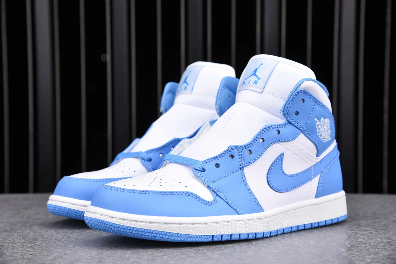AJ1 Mid 'UNC'