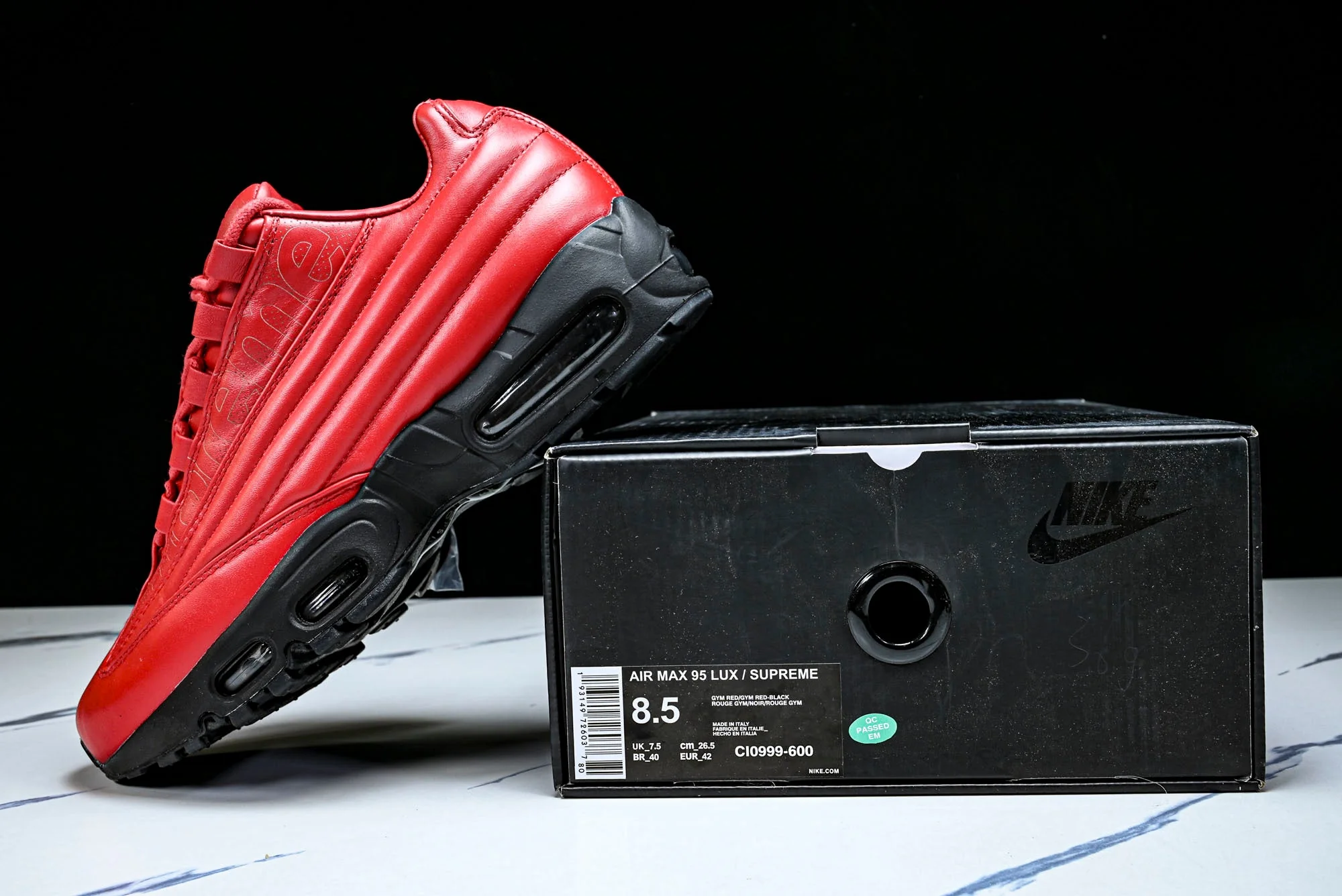 Supreme x AM95 Lux 'Gym Red'