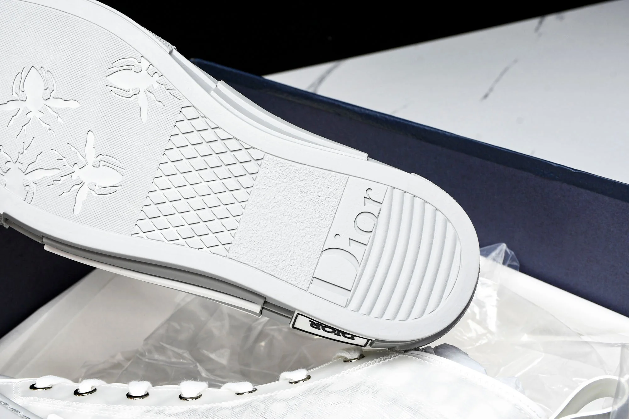 D1or B23 High 'Oblique Silver'