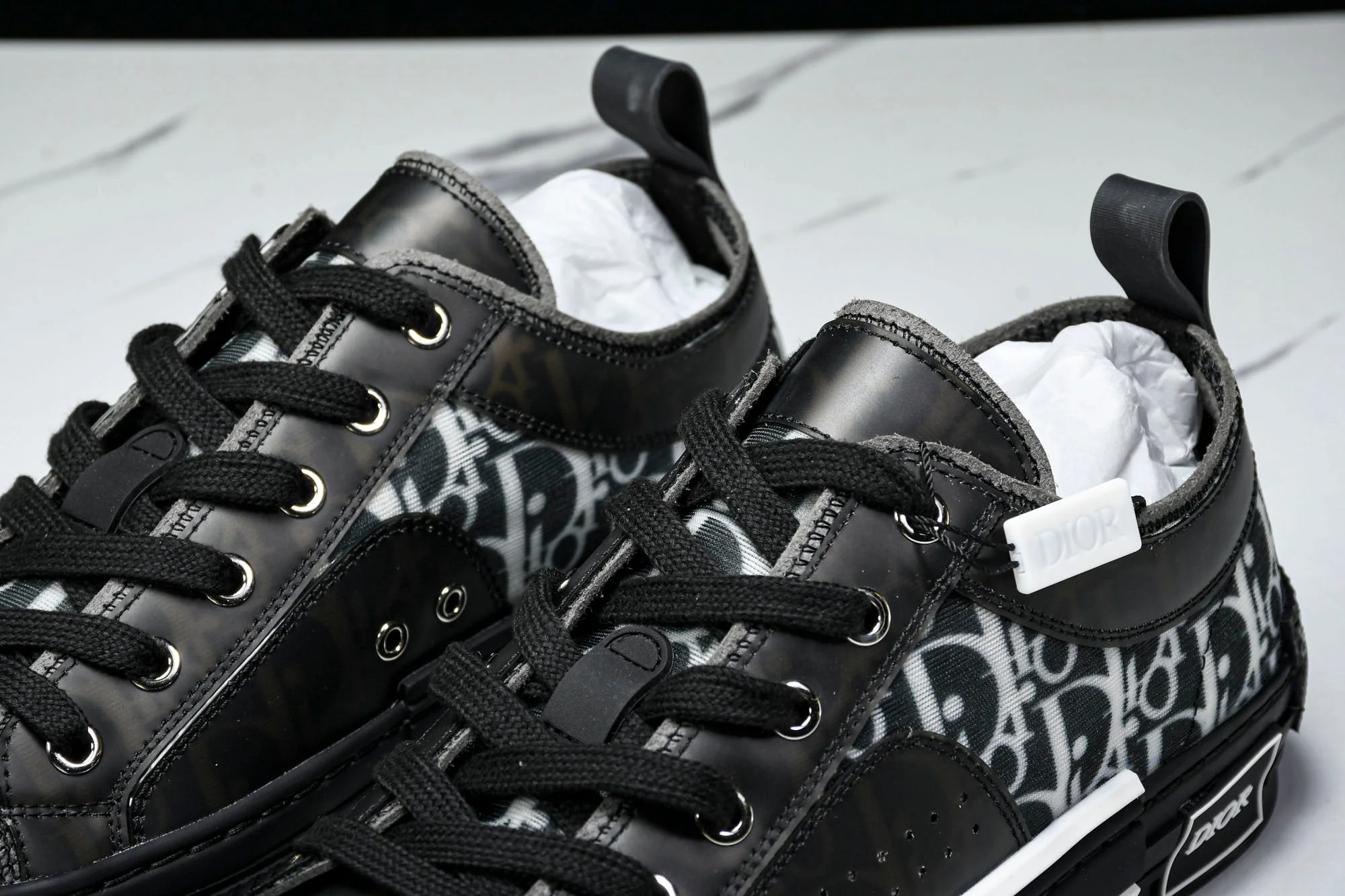 D1or B23 Low 'Oblique Black'