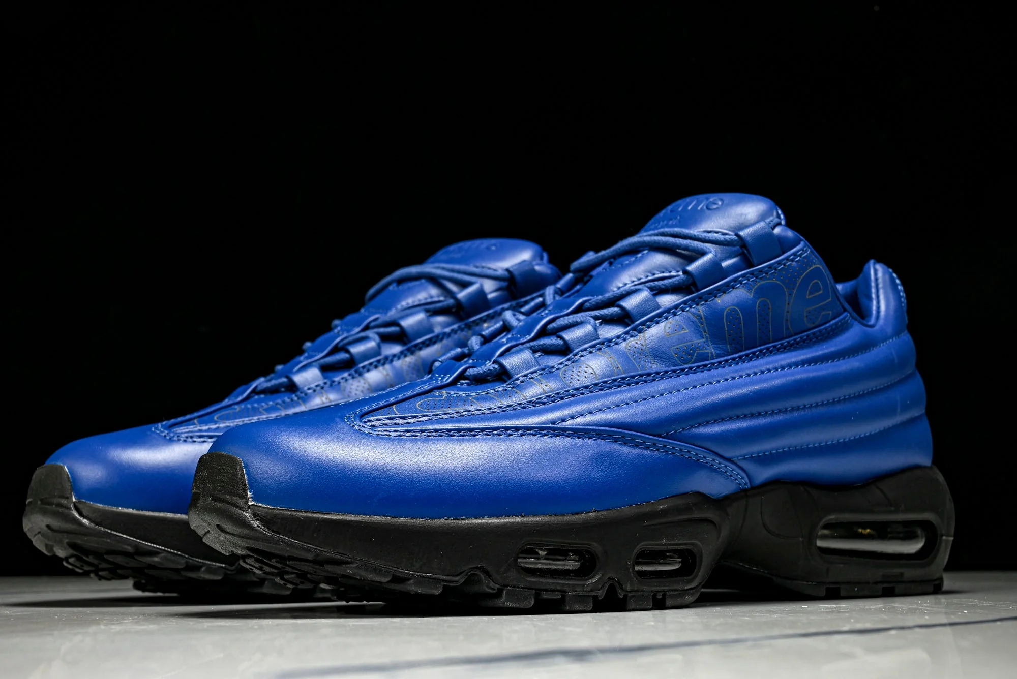 Supreme x AM95 Lux 'Hyper Cobalt'
