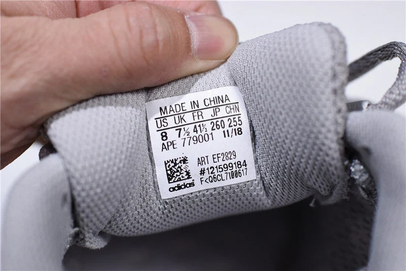 Yzy Boost 700 V2 Static