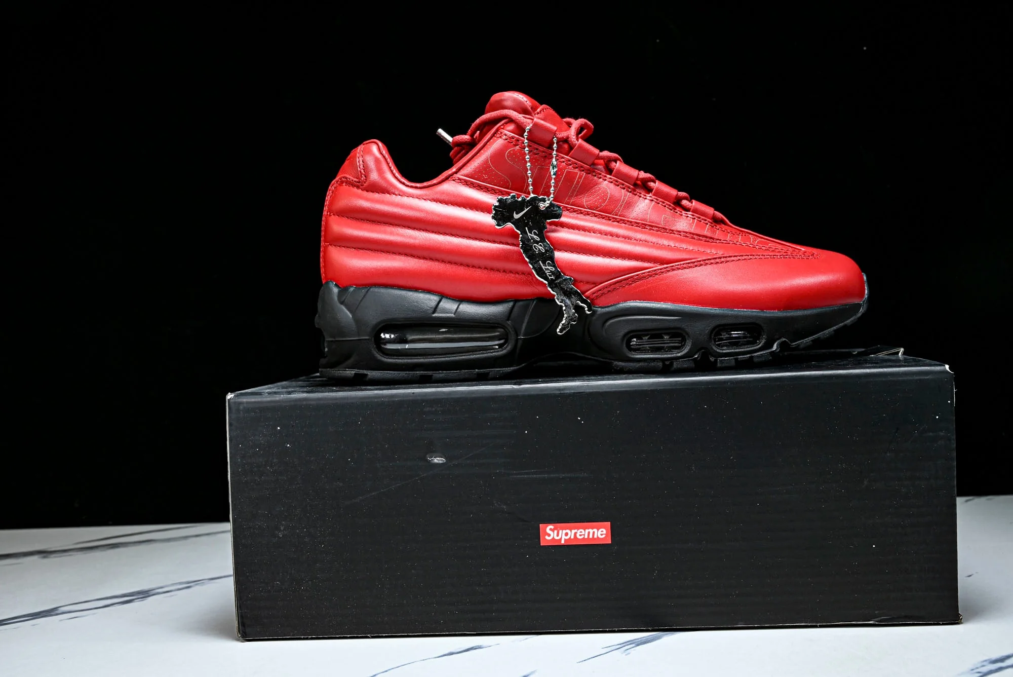 Supreme x AM95 Lux 'Gym Red'